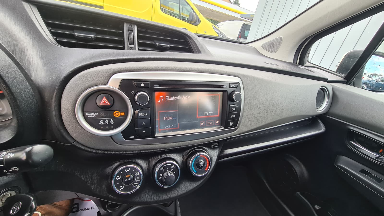 TOYOTA Yaris 1.33 Luna Multidrive ** RF-Kamera ** Klimaanlage ** Airbag ** LTZ MFK & Service ** 11.07.2025 **-image-9