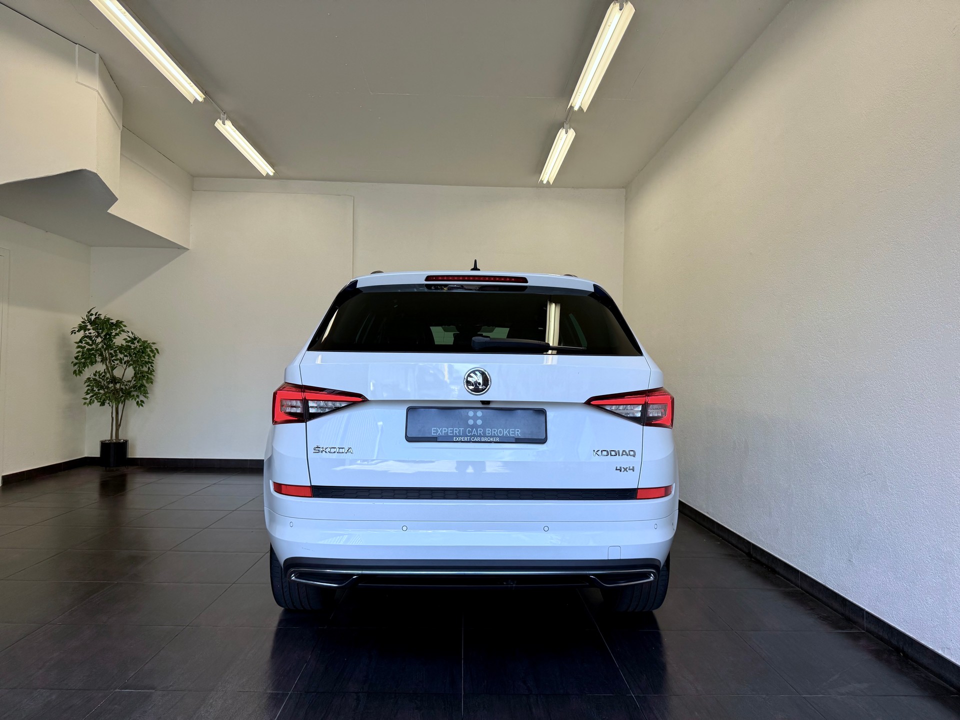 SKODA Kodiaq 2.0 TSI 4x4 Sport Line *AHK -2200 kg*-image-6