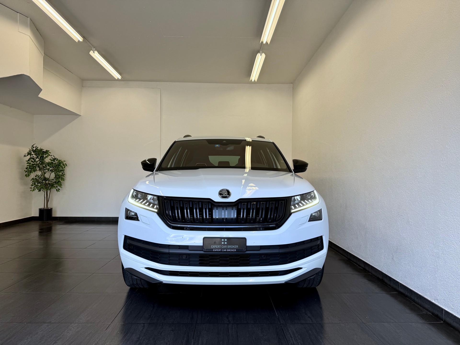 SKODA Kodiaq 2.0 TSI 4x4 Sport Line *AHK -2200 kg*-image-20
