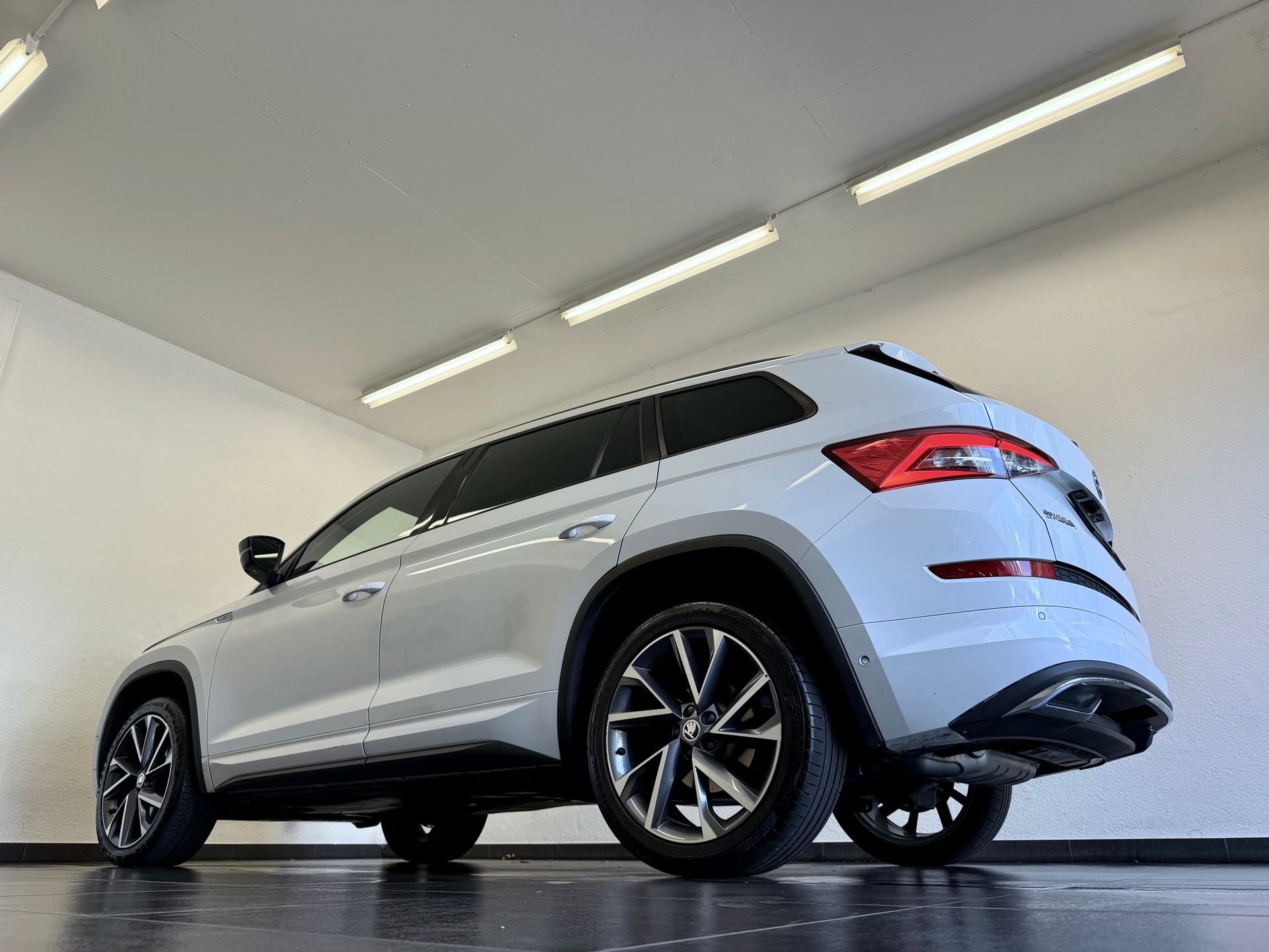 SKODA Kodiaq 2.0 TSI 4x4 Sport Line *AHK -2200 kg*-image-4
