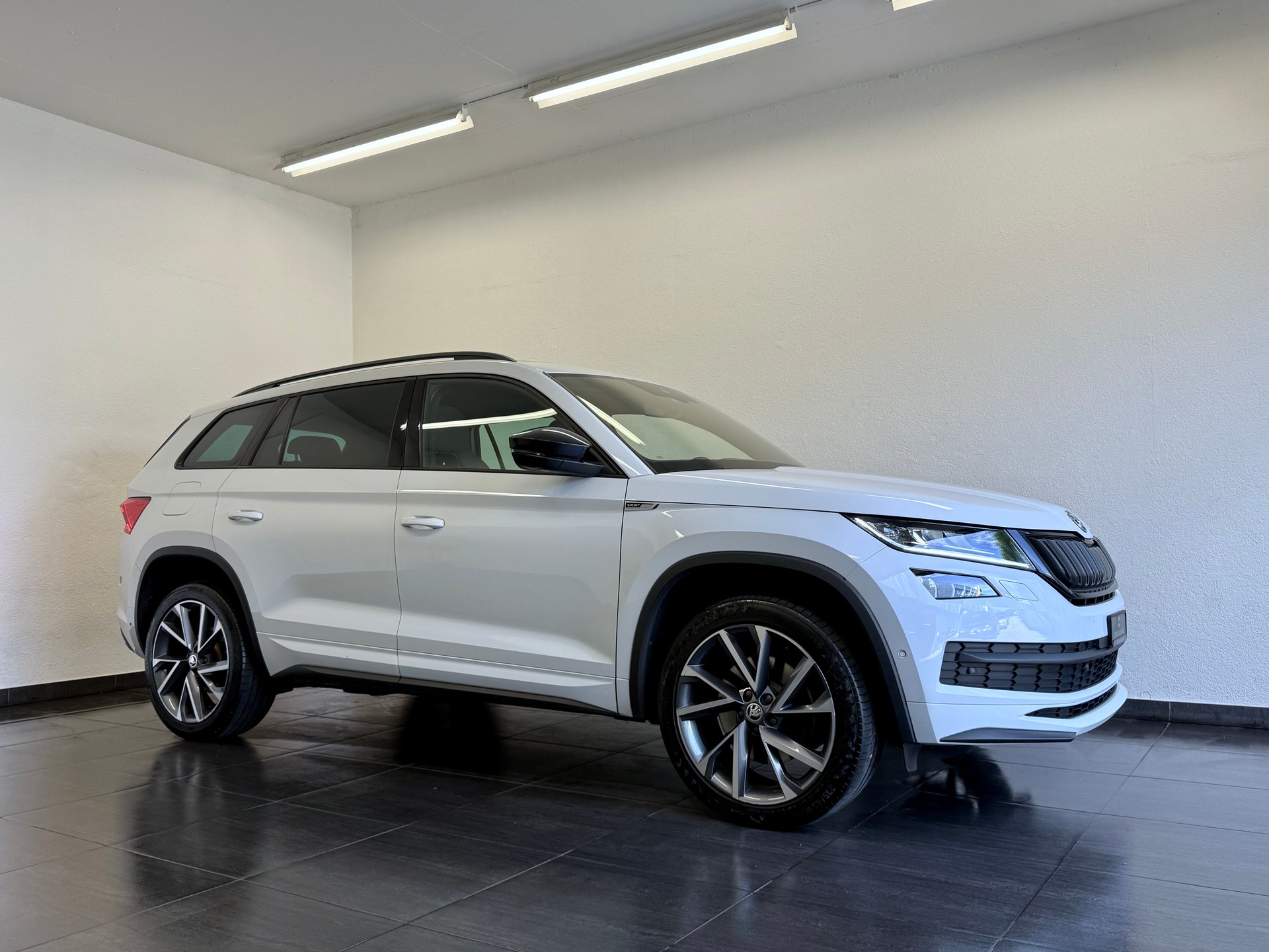 SKODA Kodiaq 2.0 TSI 4x4 Sport Line *AHK -2200 kg*-image-10
