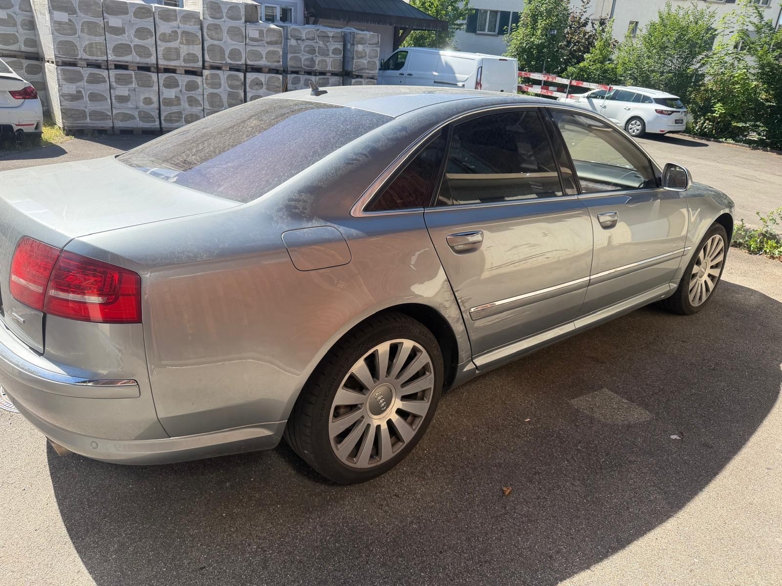 AUDI A8 4.2 FSI quattro tiptronic-image-6