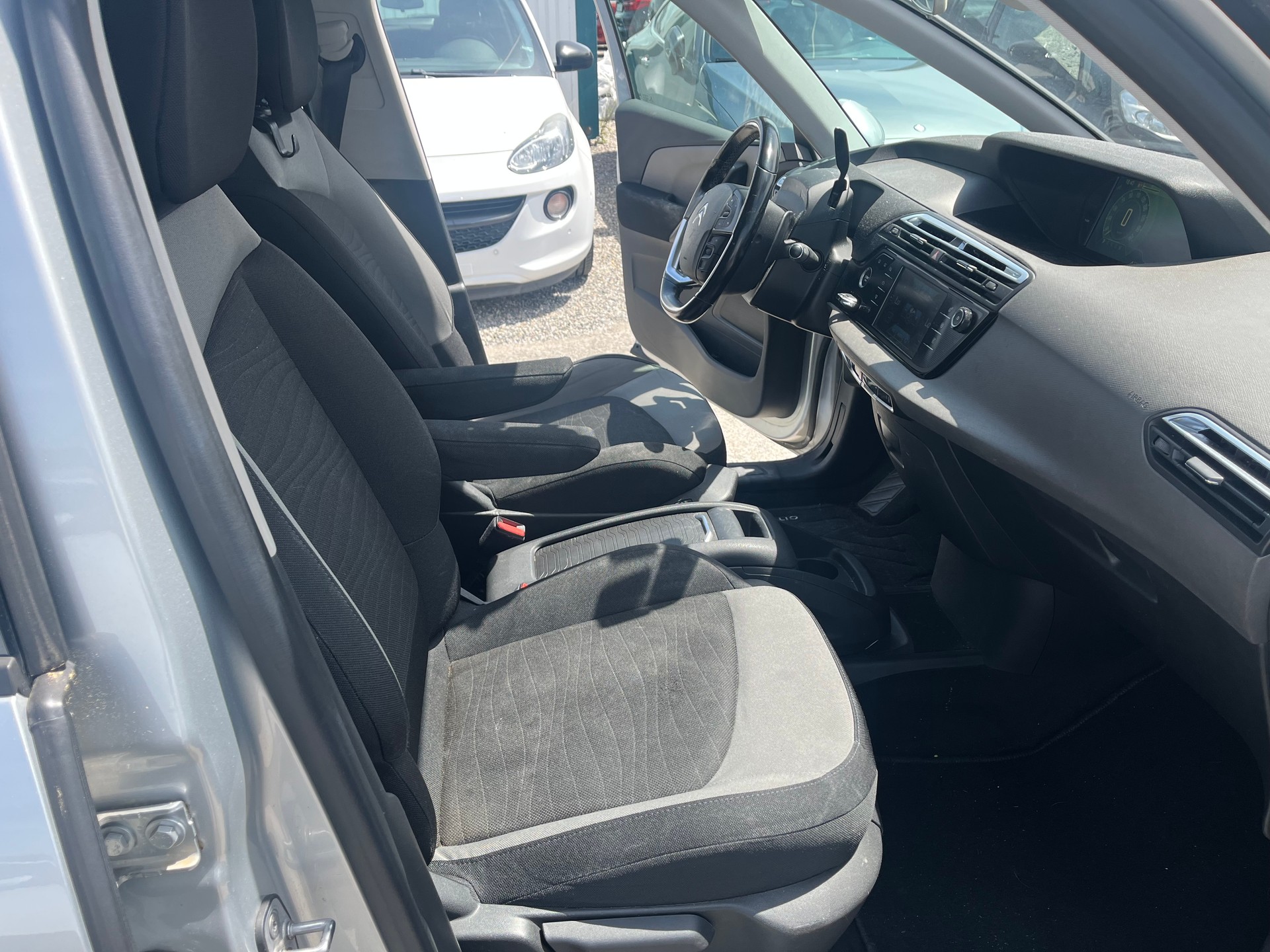 CITROEN Grand C4 Picasso 1.6i 16V e-THP Séduction-image-9