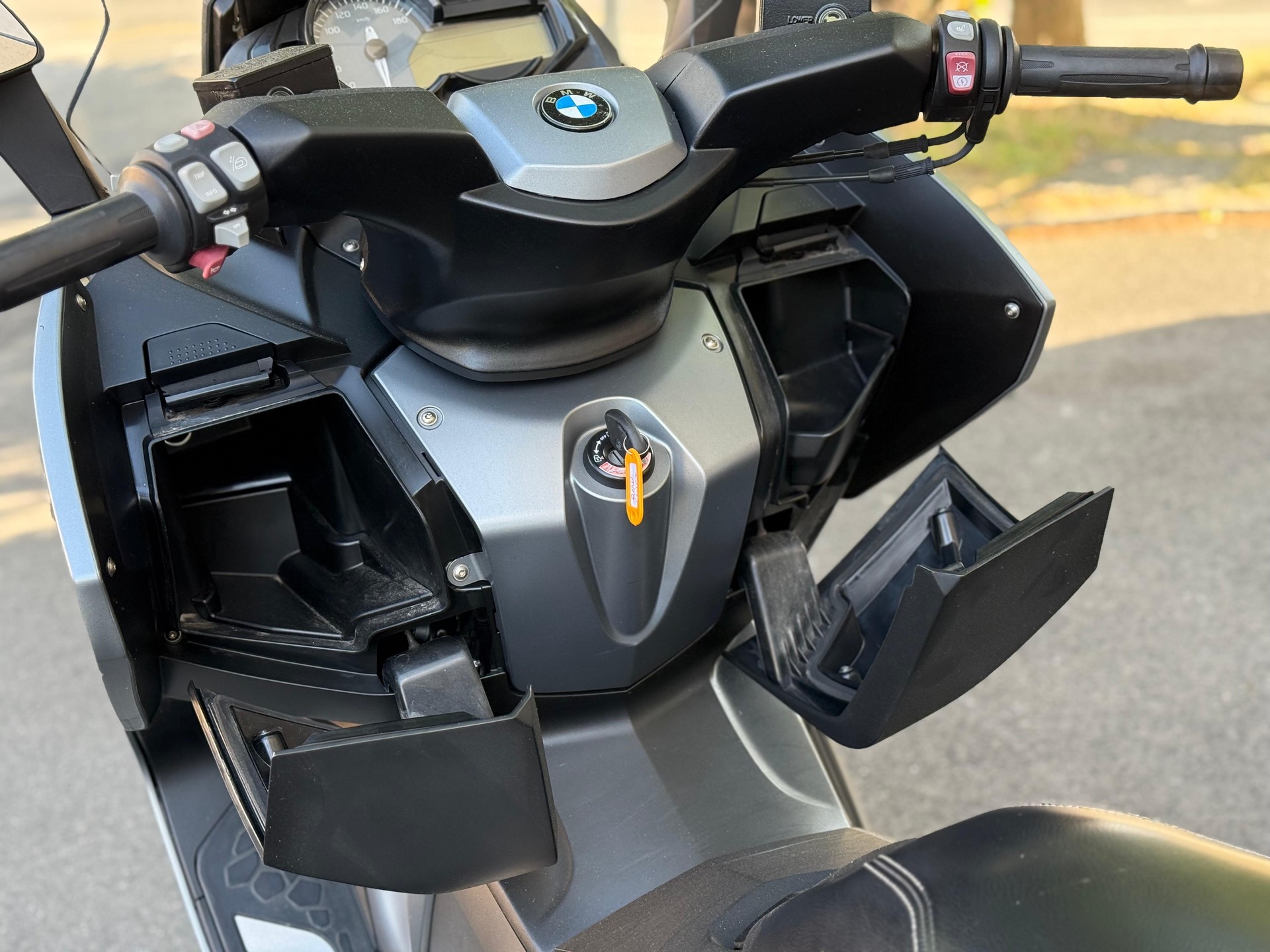 BMW C 650 GT ABS-image-10