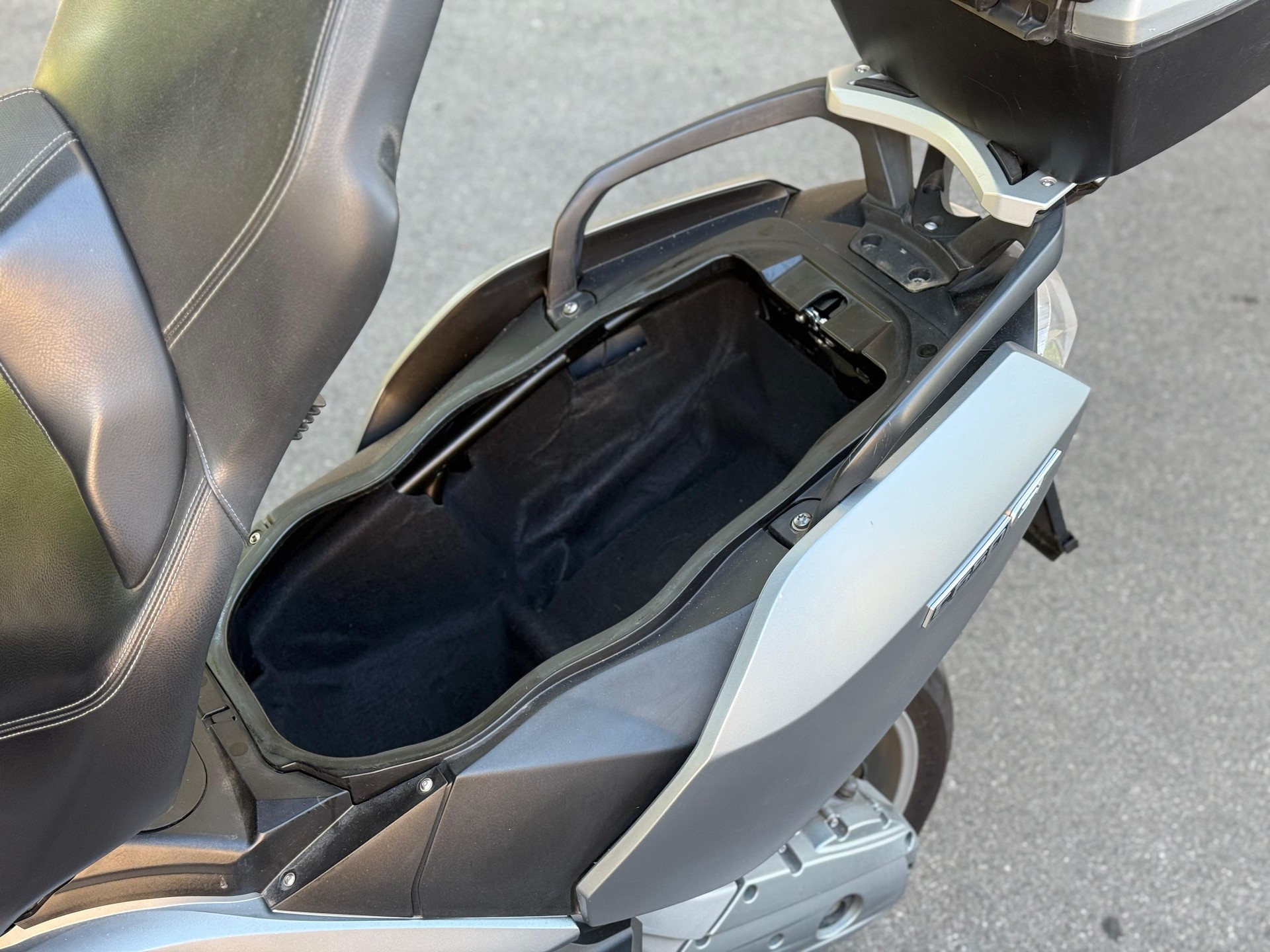 BMW C 650 GT ABS-image-9