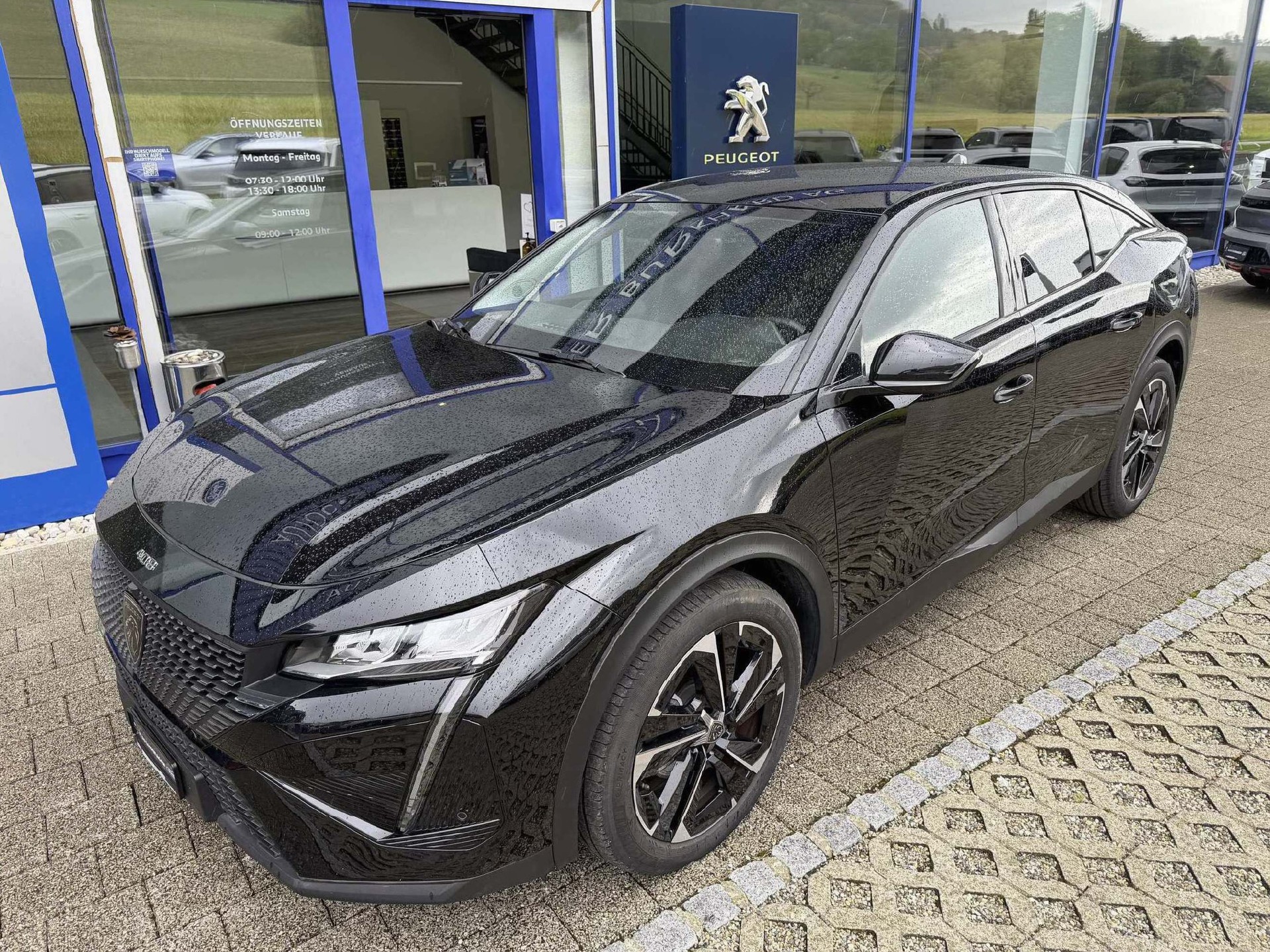 PEUGEOT 408 1.2 Hybrid Allure *5 Jahre Garantie*-image-1