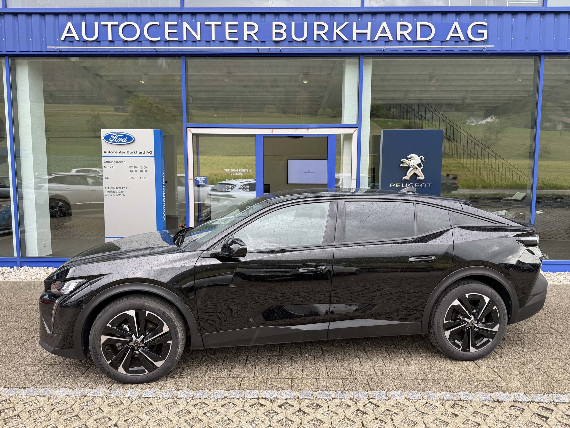 PEUGEOT 408 1.2 Hybrid Allure *5 Jahre Garantie*-image-0
