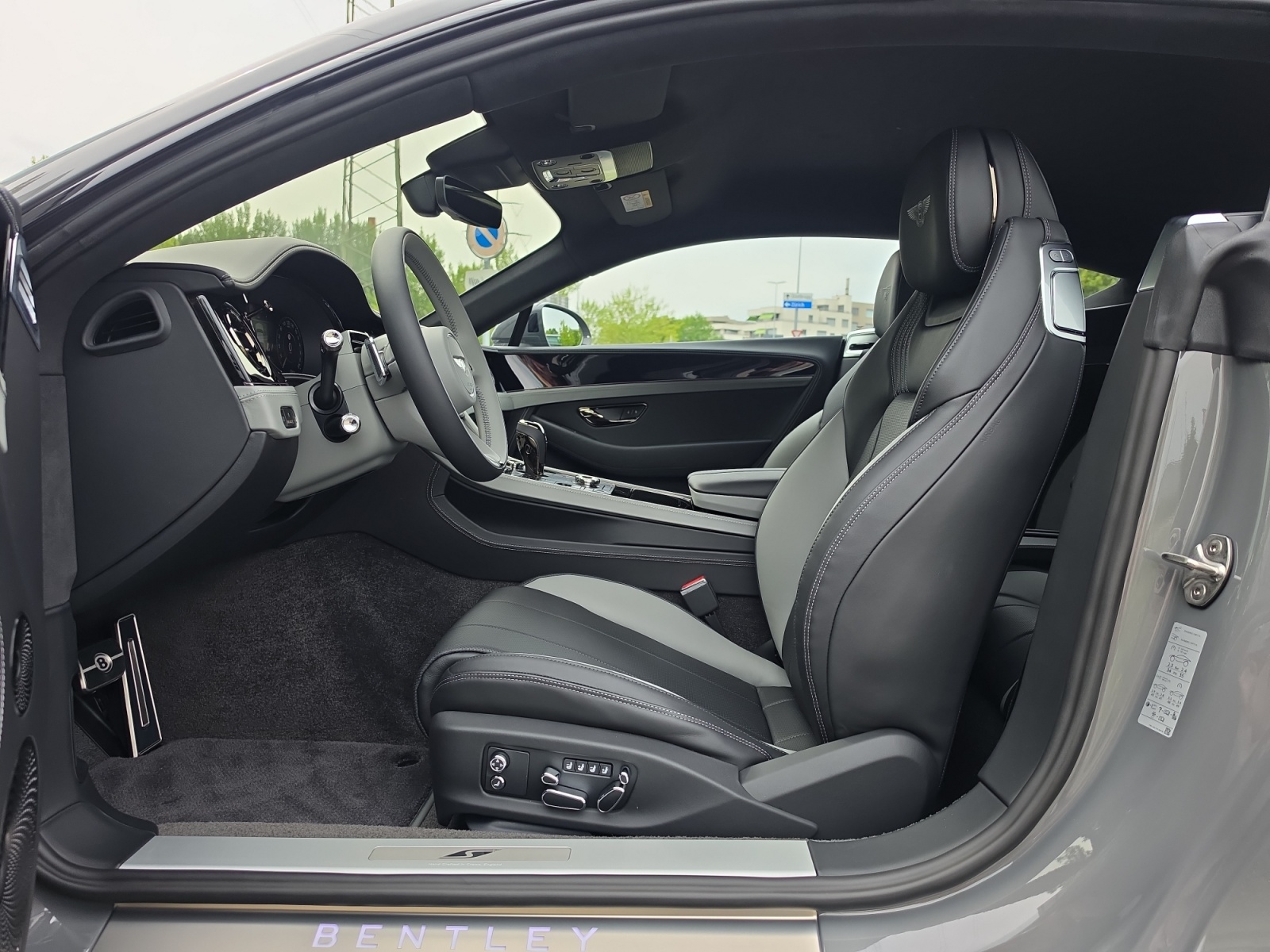BENTLEY Continental GT S/ 1.9% Leasing möglich.-image-3
