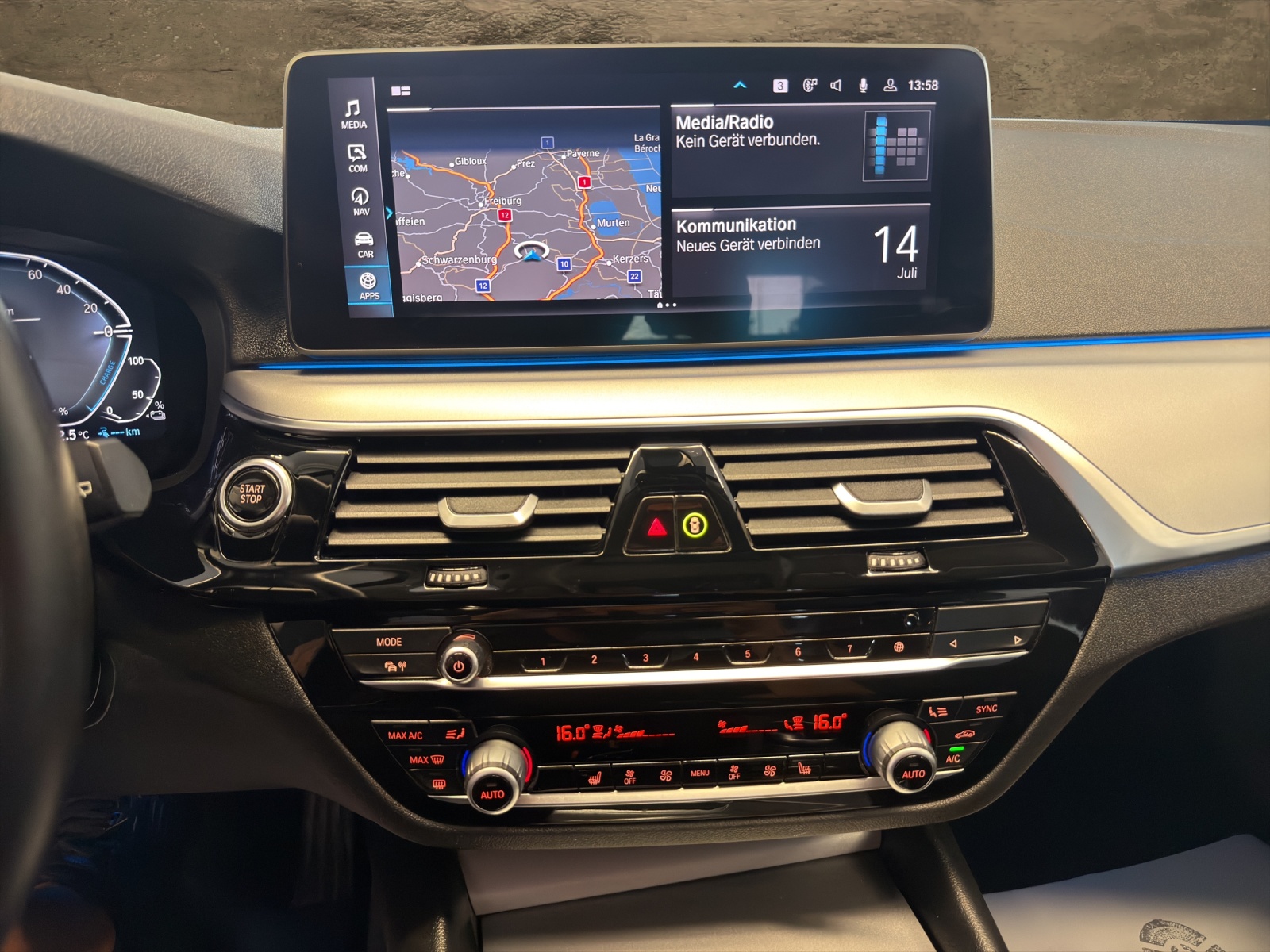 BMW 530e xDrive Touring Steptronic-image-10