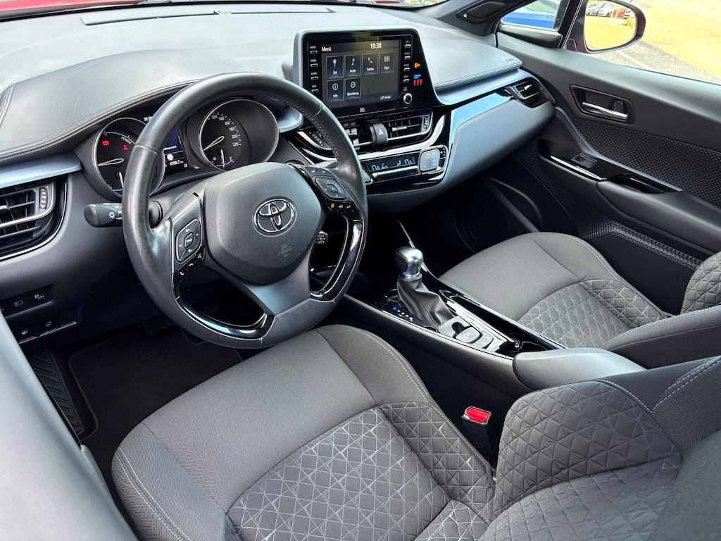 TOYOTA C-HR 1.8 HSD CVT Trend-image-8
