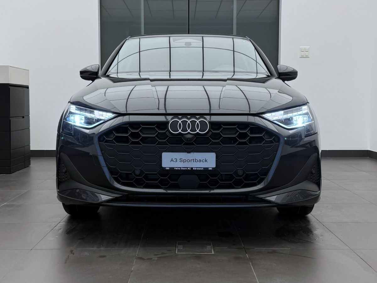 AUDI A3 Sportback TFSI 110 kW Attraction S tronic-showroom-element-1