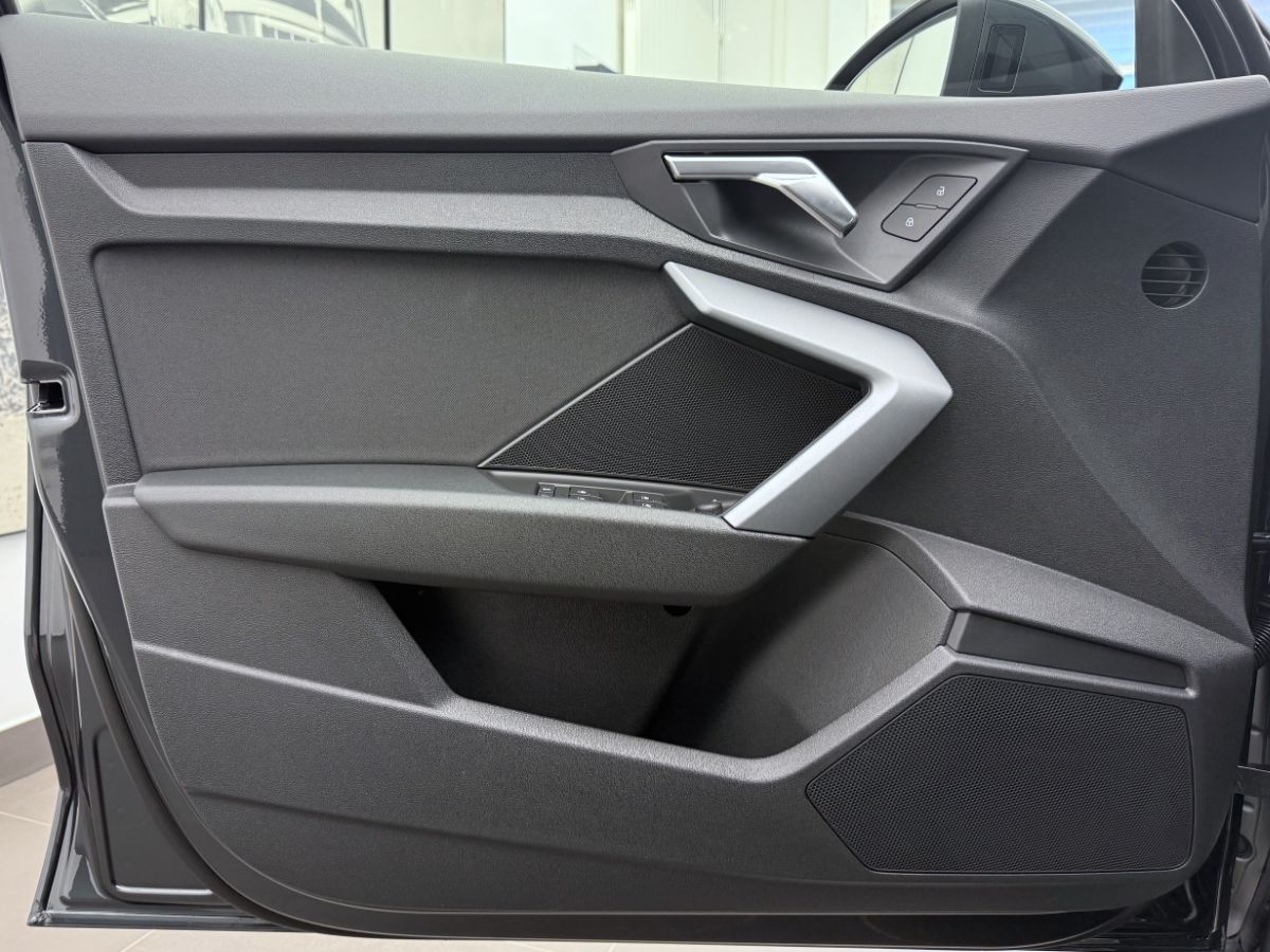 AUDI A3 Sportback TFSI 110 kW Attraction S tronic-showroom-element-3