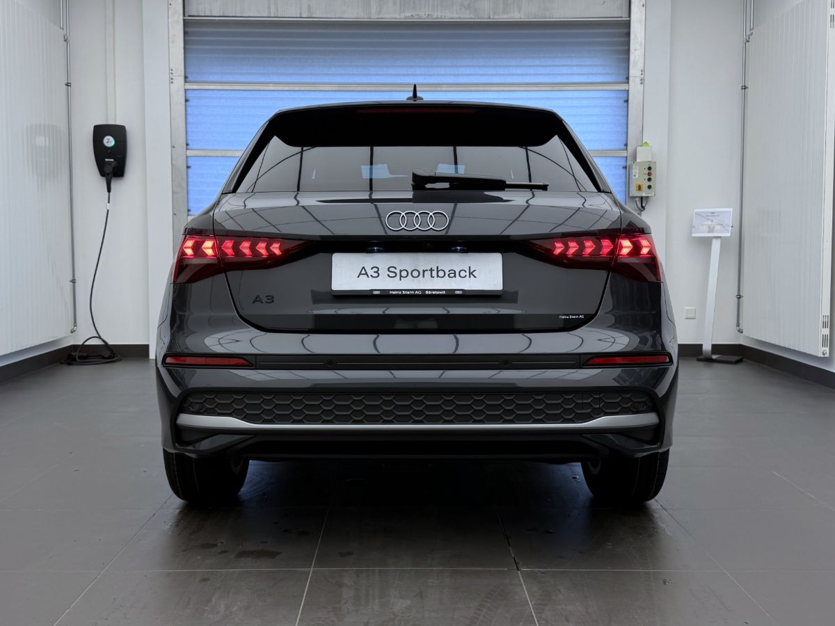 AUDI A3 Sportback TFSI 110 kW Attraction S tronic-image-20