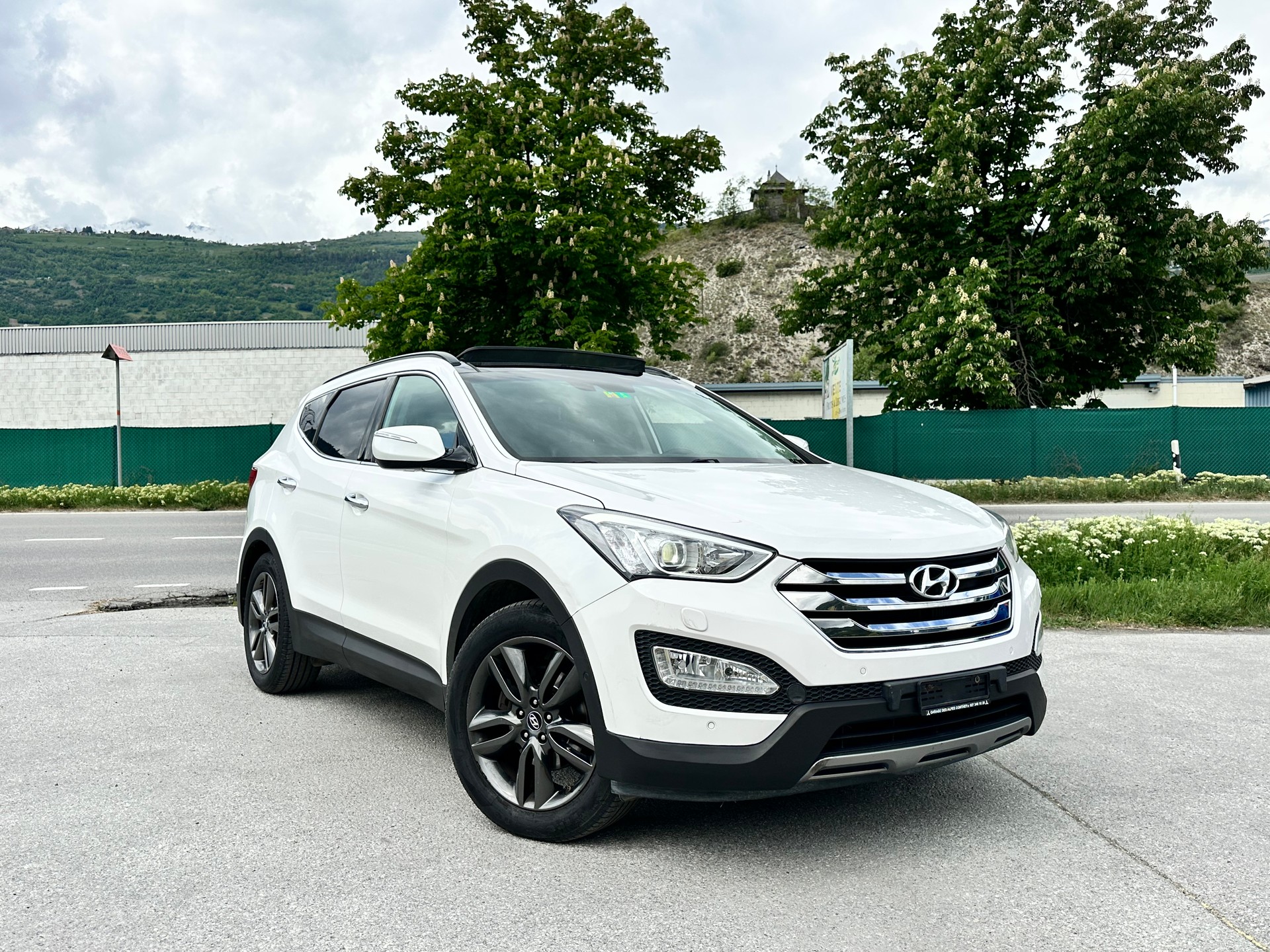 HYUNDAI Santa Fe 2.2 CRDI Premium 4WD Automatic-image-1