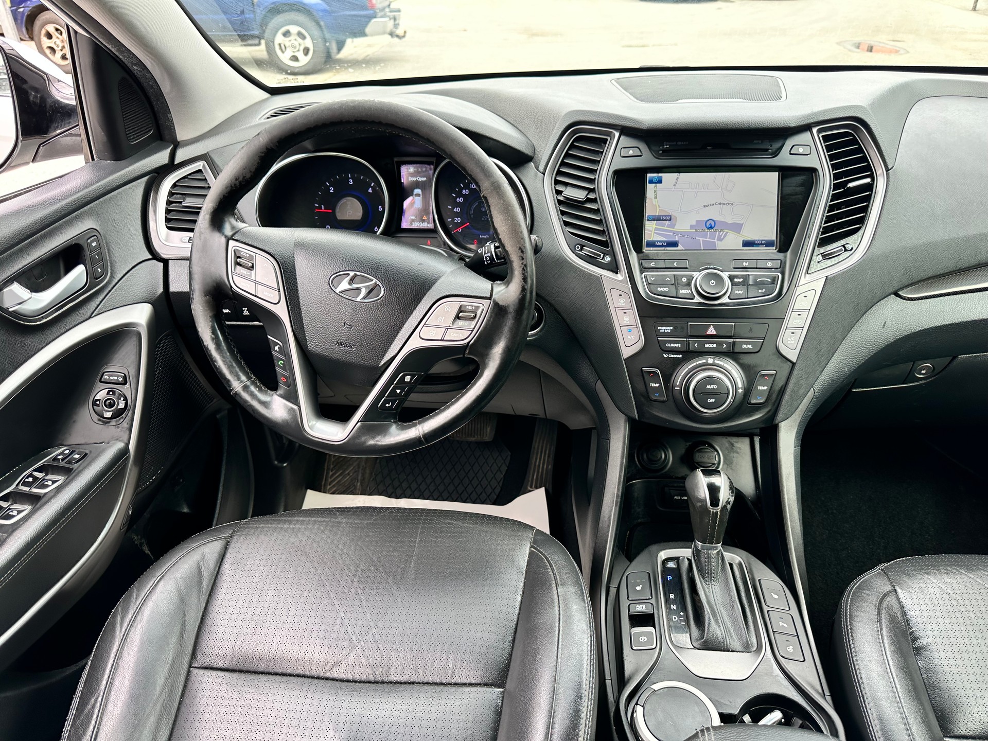 HYUNDAI Santa Fe 2.2 CRDI Premium 4WD Automatic-image-10