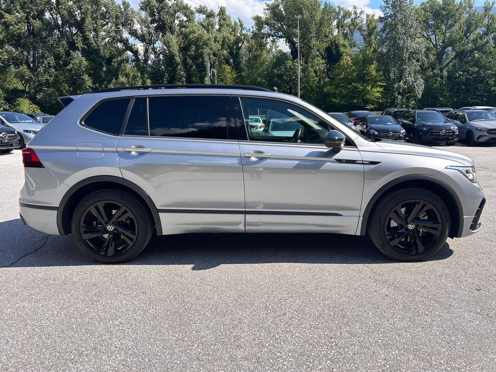 VW Tiguan Allspace 2.0 R-Line 4M-image-4