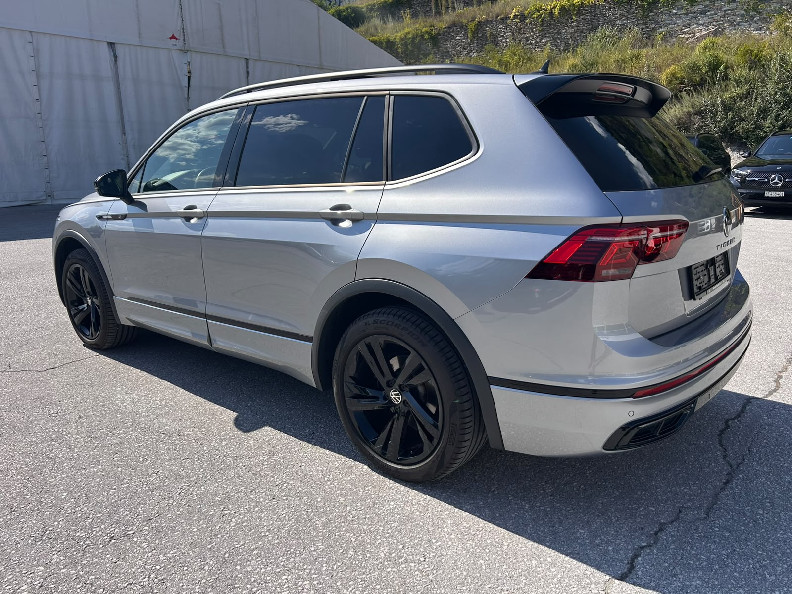 VW Tiguan Allspace 2.0 R-Line 4M-image-2
