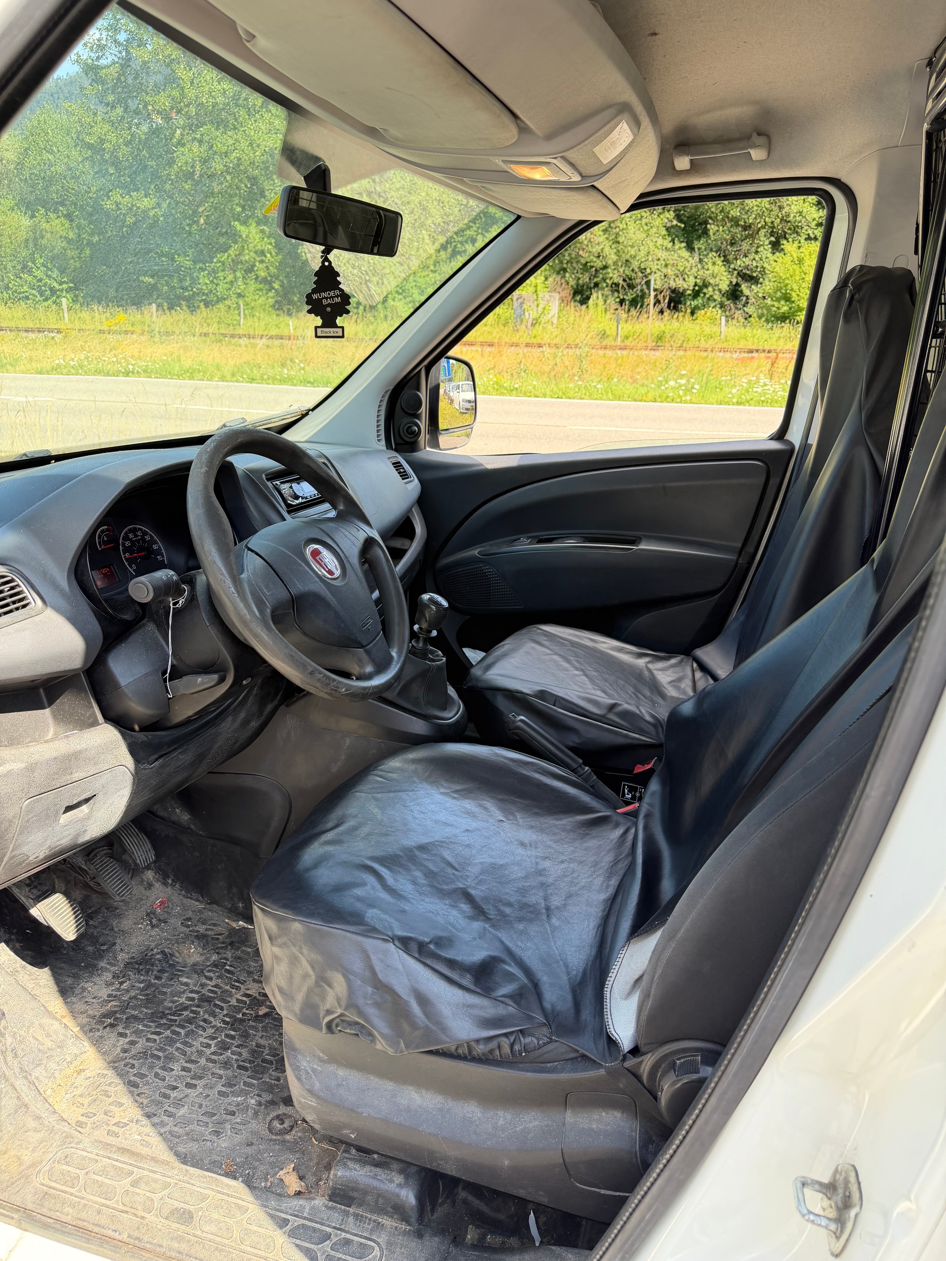 FIAT Doblò 1.4 16V Cargo Base-image-9