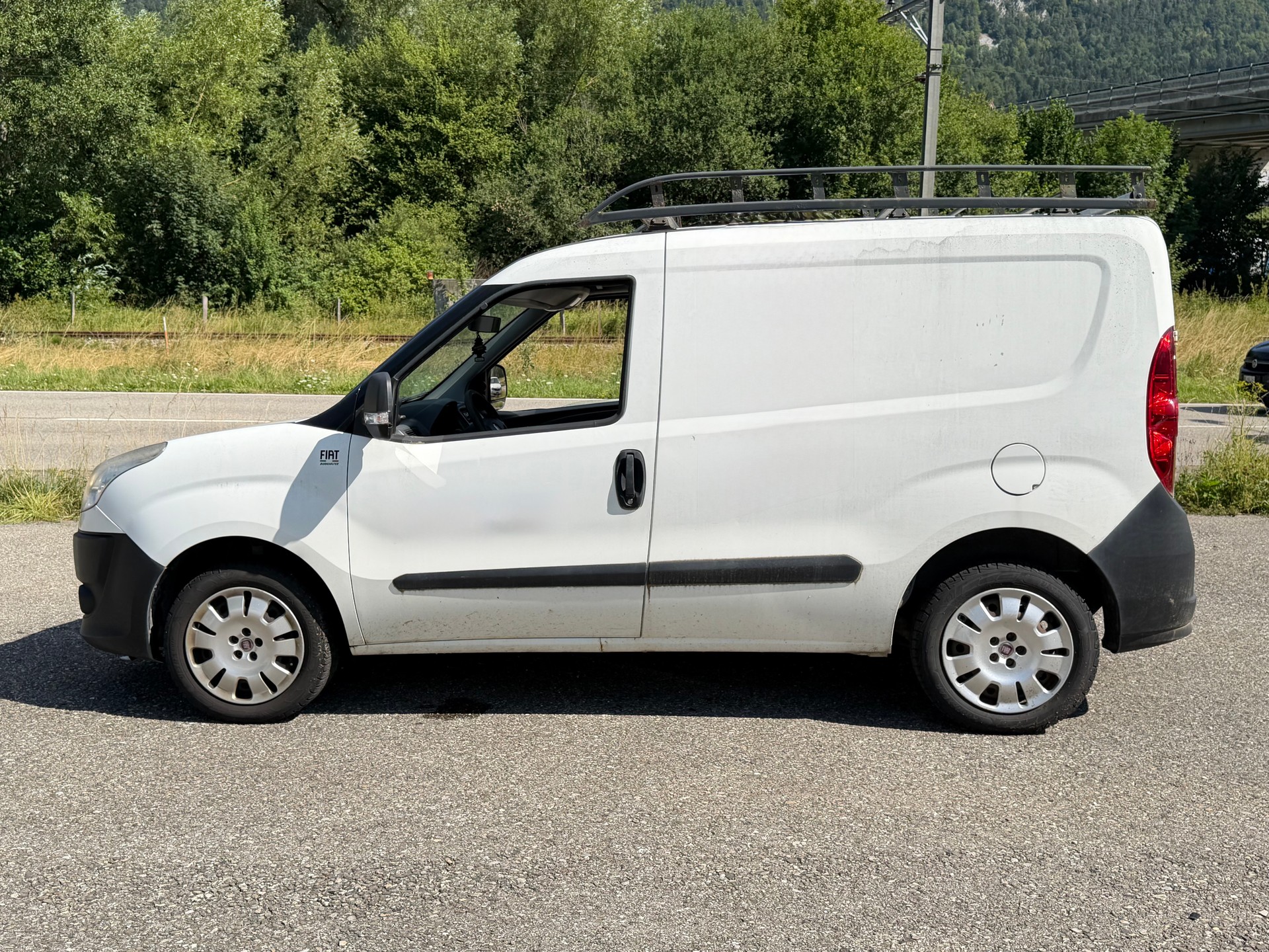 FIAT Doblò 1.4 16V Cargo Base-image-6