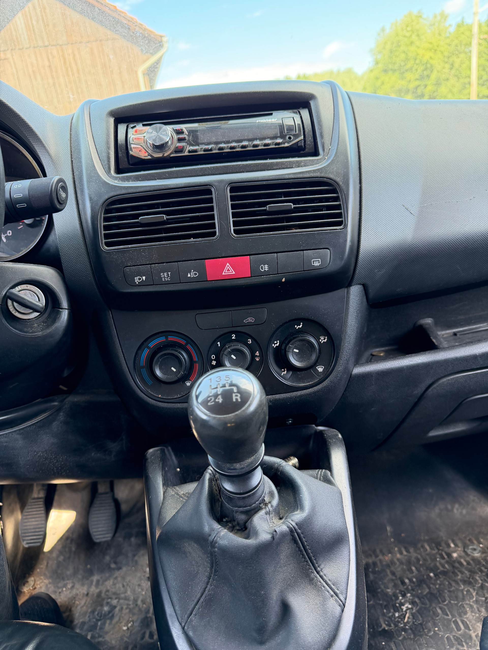 FIAT Doblò 1.4 16V Cargo Base-image-10