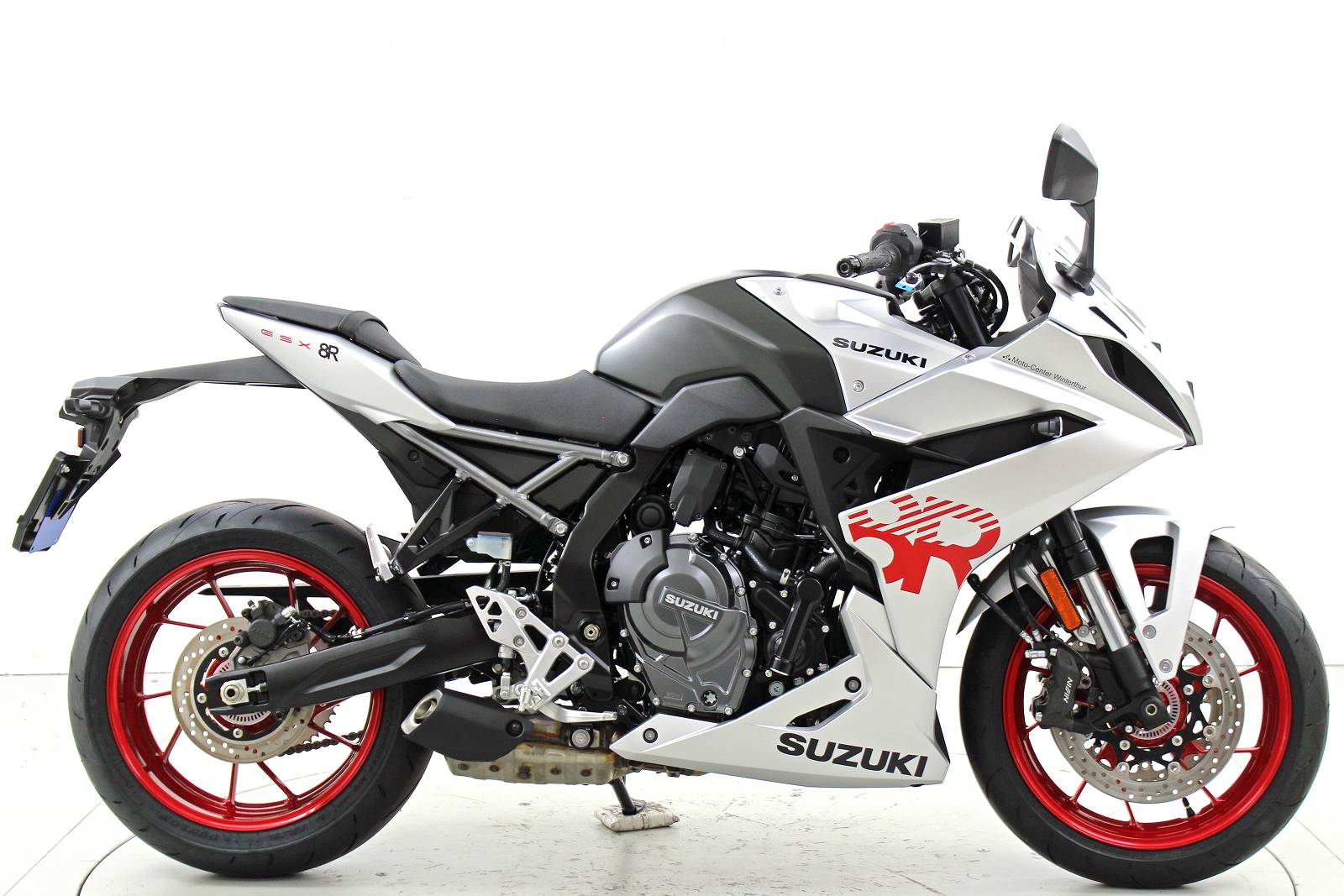 SUZUKI GSX-R 8-showroom-element-3