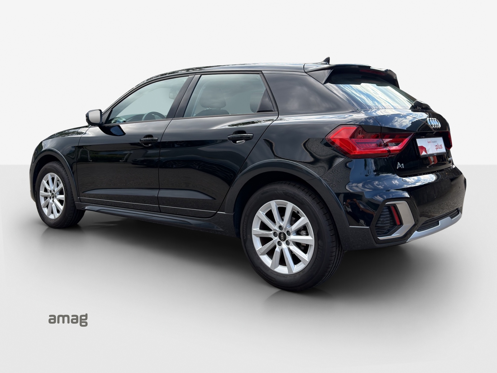 AUDI A1 allstreet 30 TFSI Attraction S-tronic-image-2