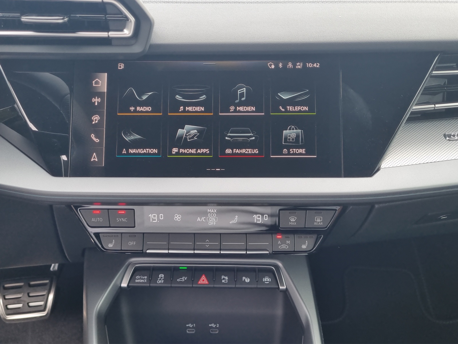AUDI A3 Sportback TFSI e 200 kW S line S tronic-image-10