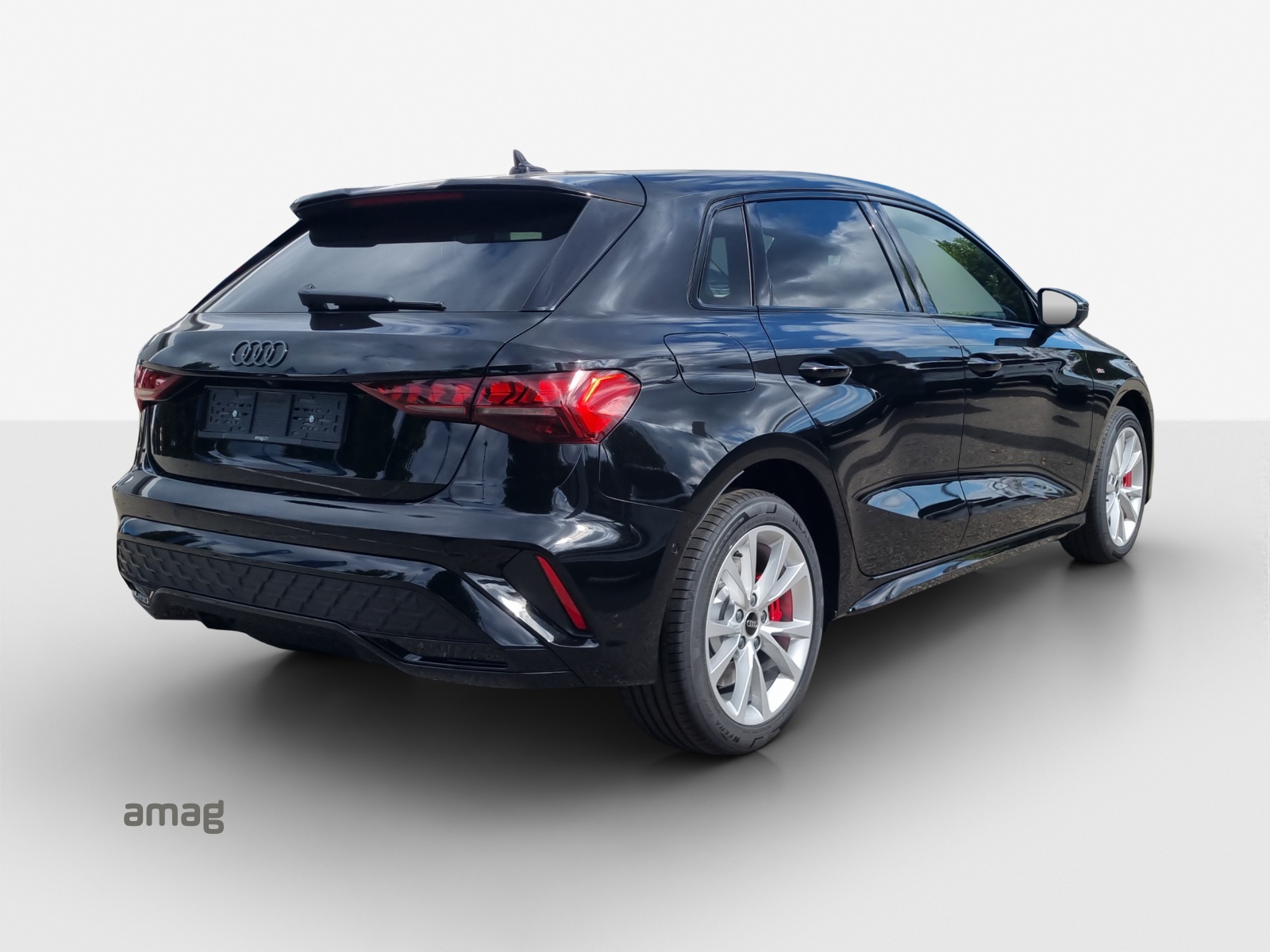 AUDI A3 Sportback TFSI e 200 kW S line S tronic-image-4