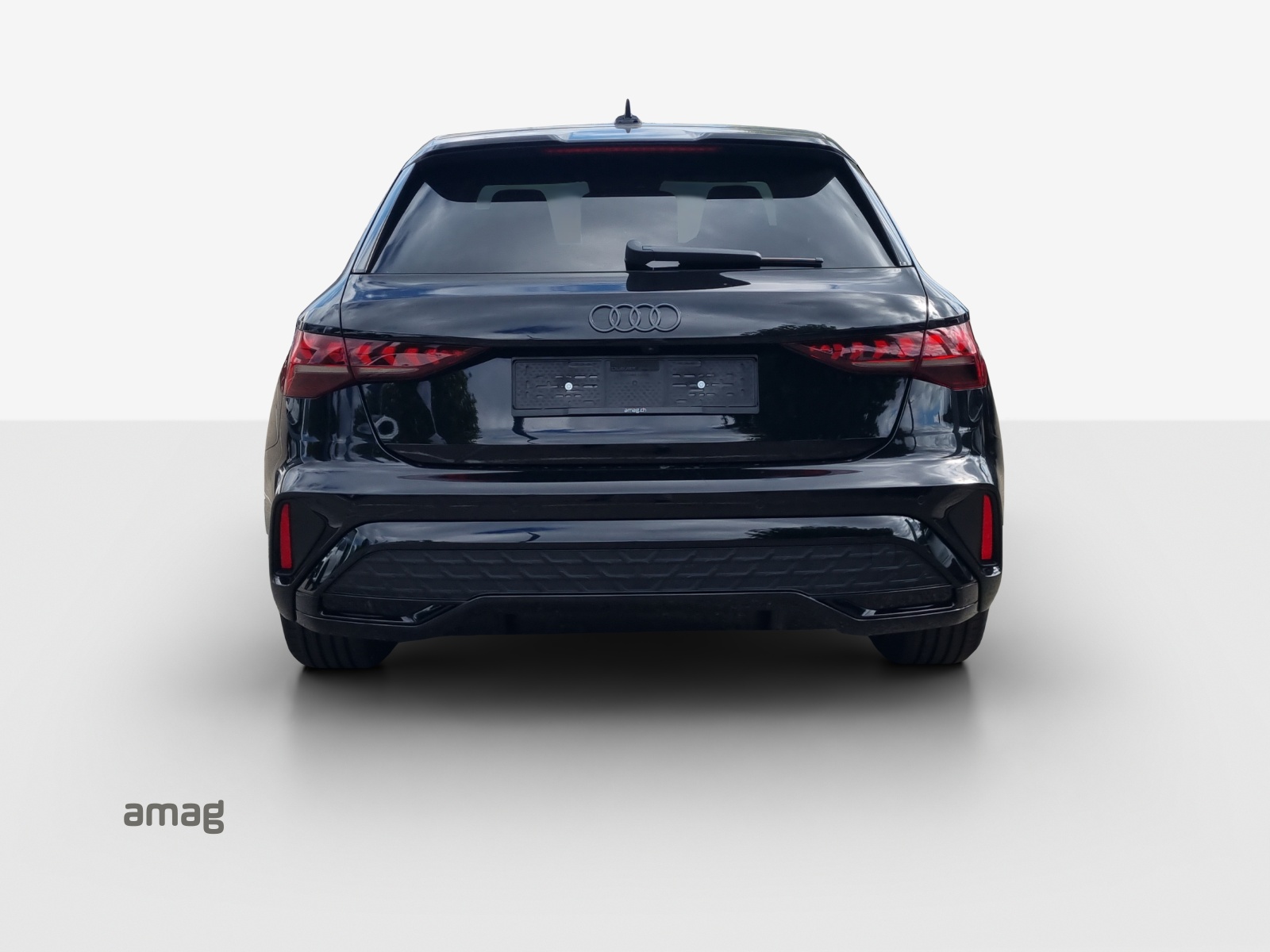 AUDI A3 Sportback TFSI e 200 kW S line S tronic-image-3