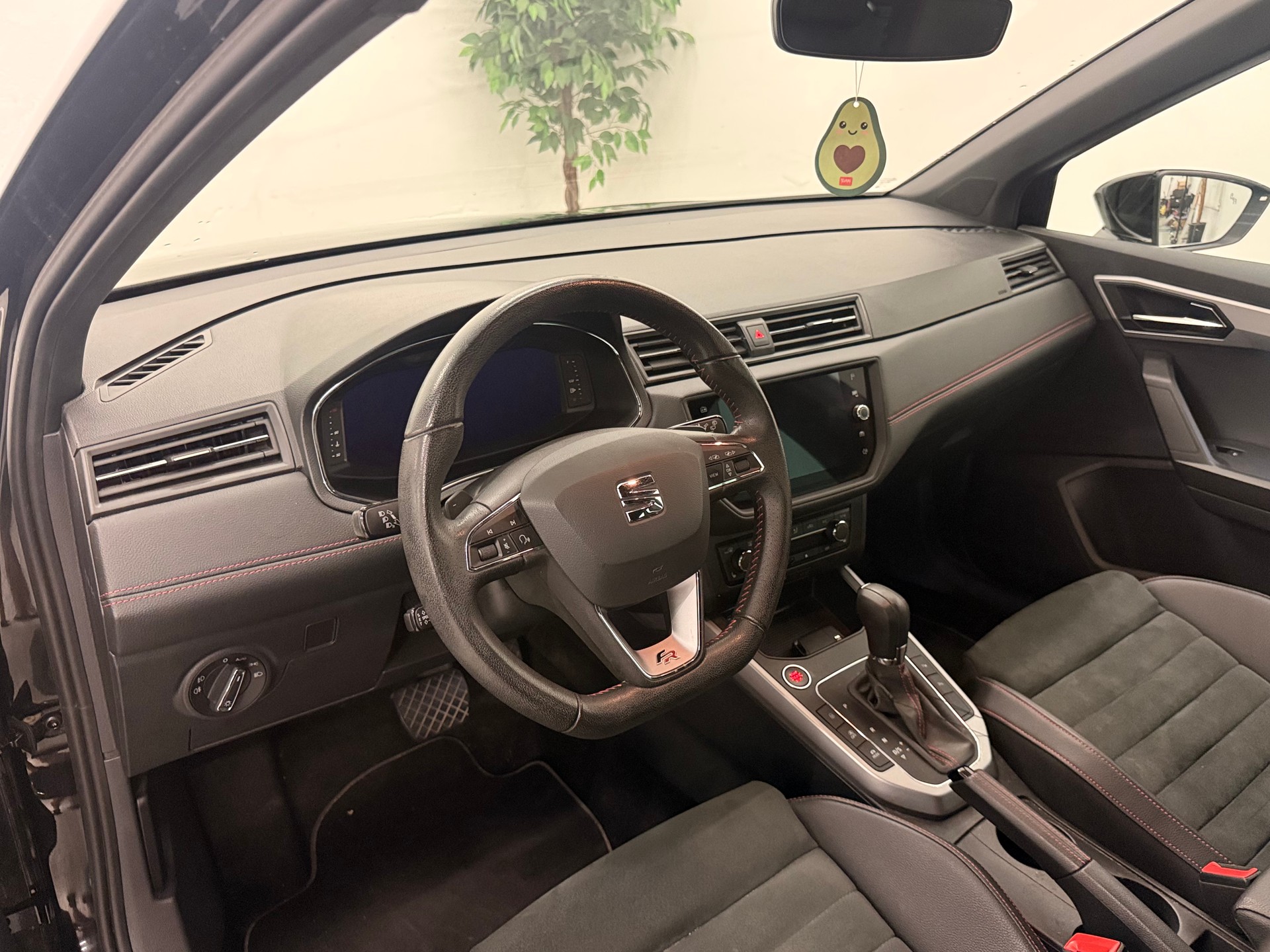 SEAT Arona 1.0 TSI Eco Hola FR DSG-image-11