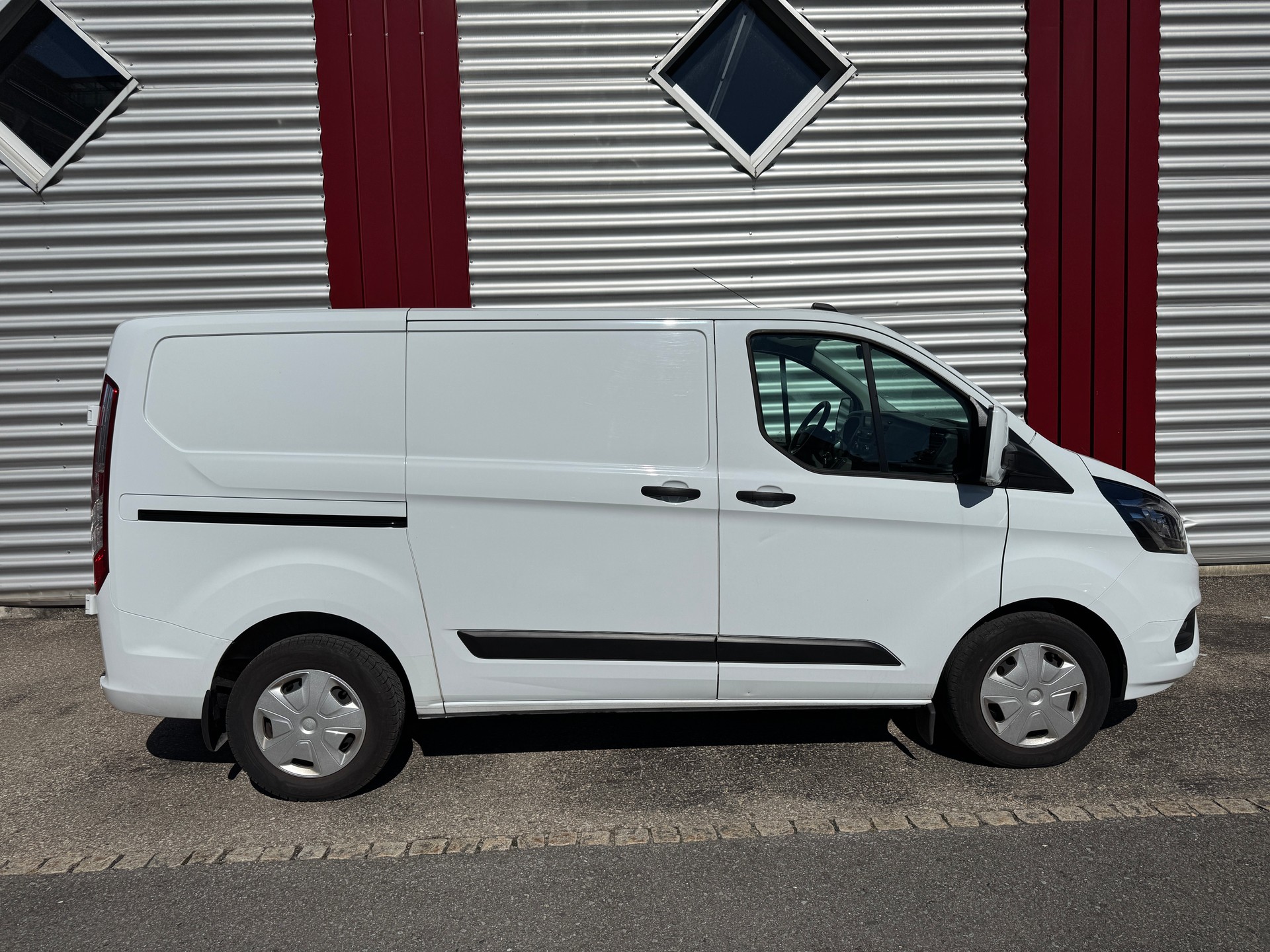 FORD Transit Custom Van 300 L1H1 Trend A-image-3