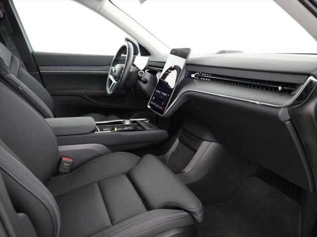 VOLVO EX90 Twin Core AWD-showroom-element-3