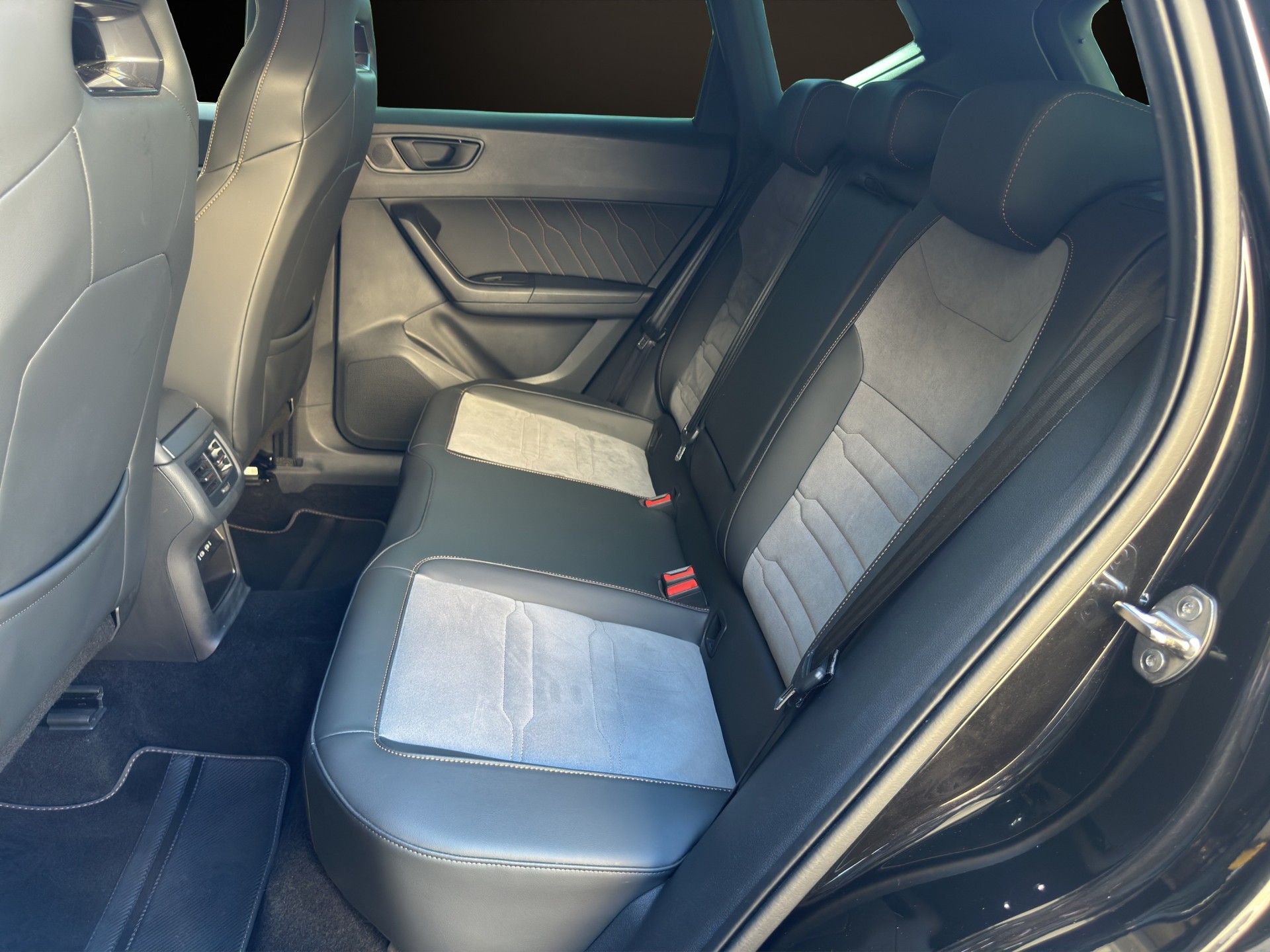 CUPRA Ateca 2.0TSI VZ Cup 360 4Drive DSG-image-12