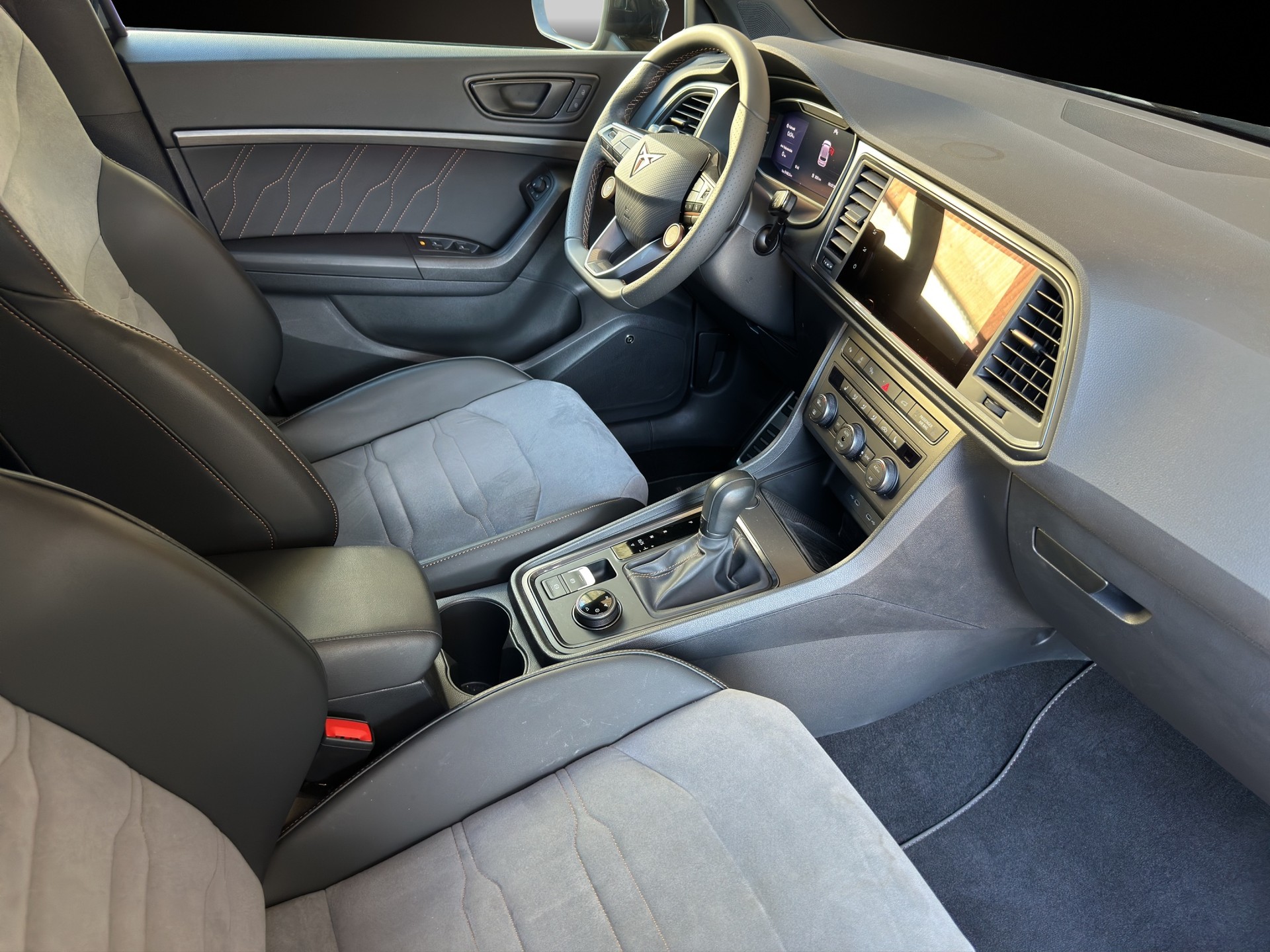 CUPRA Ateca 2.0TSI VZ Cup 360 4Drive DSG-image-16