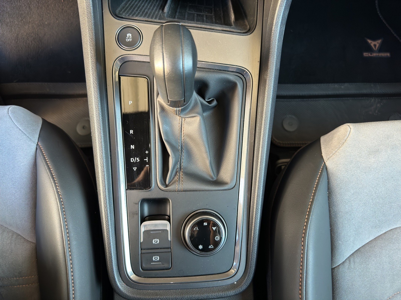 CUPRA Ateca 2.0TSI VZ Cup 360 4Drive DSG-image-14