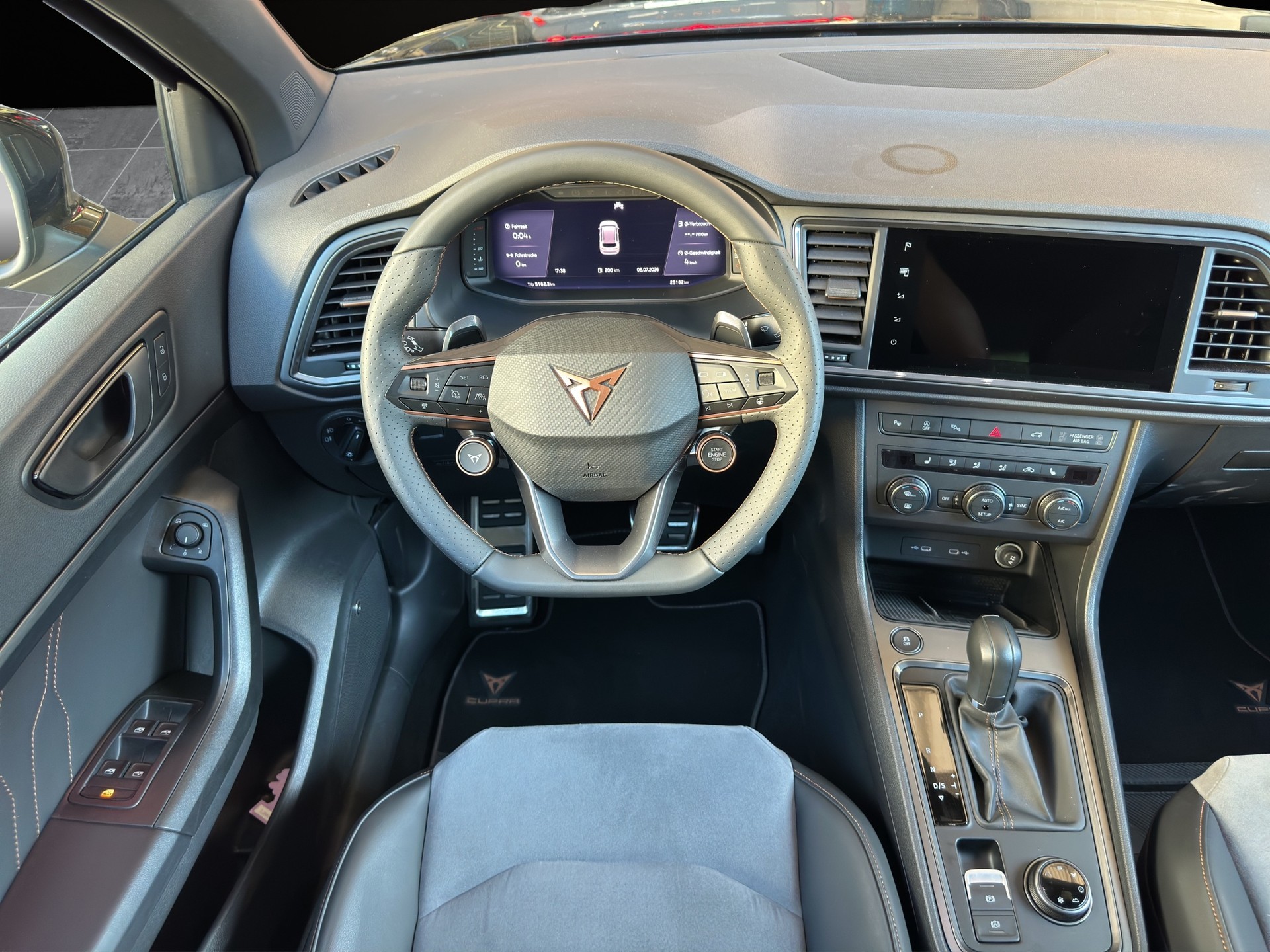 CUPRA Ateca 2.0TSI VZ Cup 360 4Drive DSG-image-13