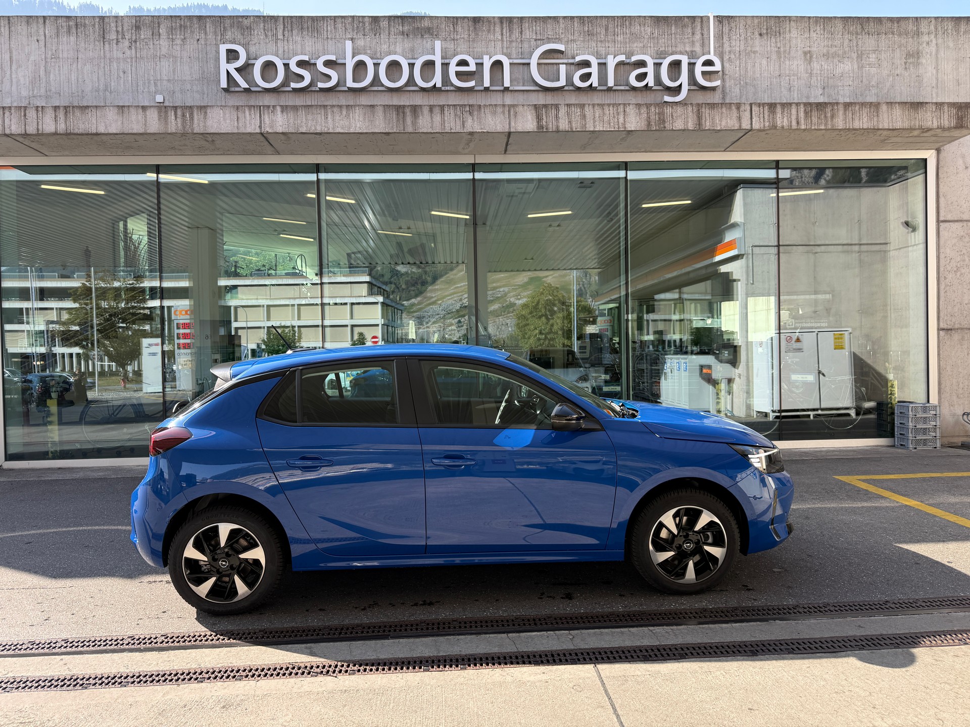 OPEL Corsa e- 51kWh Edition Long Range-image-1