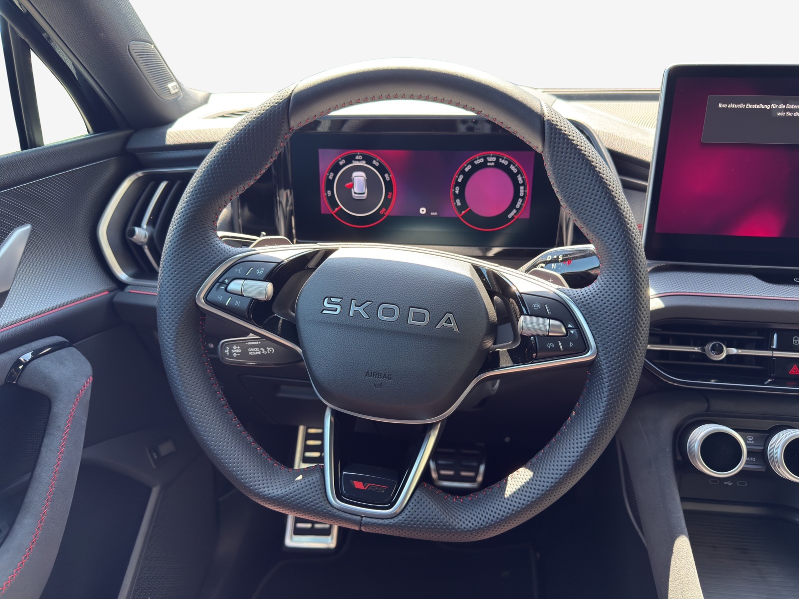 SKODA Kodiaq 2.0 TSI RS 4x4-image-9