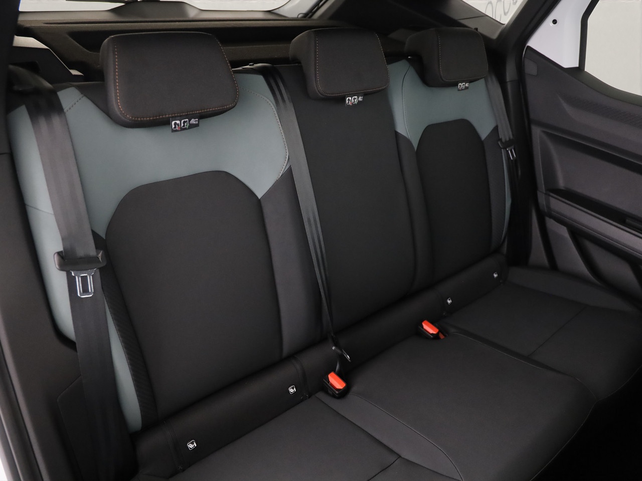 DACIA Duster 1.8 Hybrid Extreme-image-7