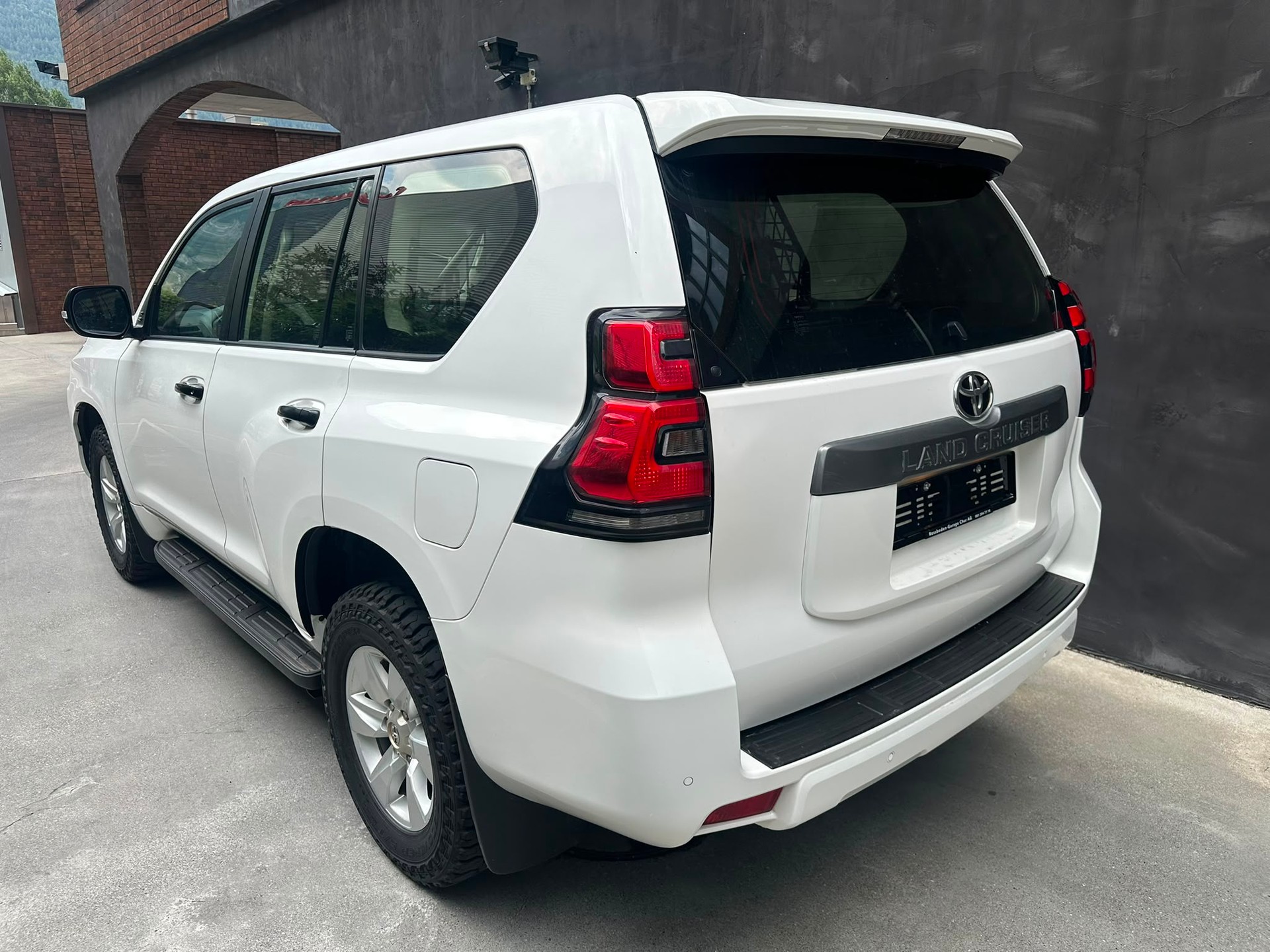 TOYOTA Land Cruiser 2.8TD Comfort Automatic-image-4