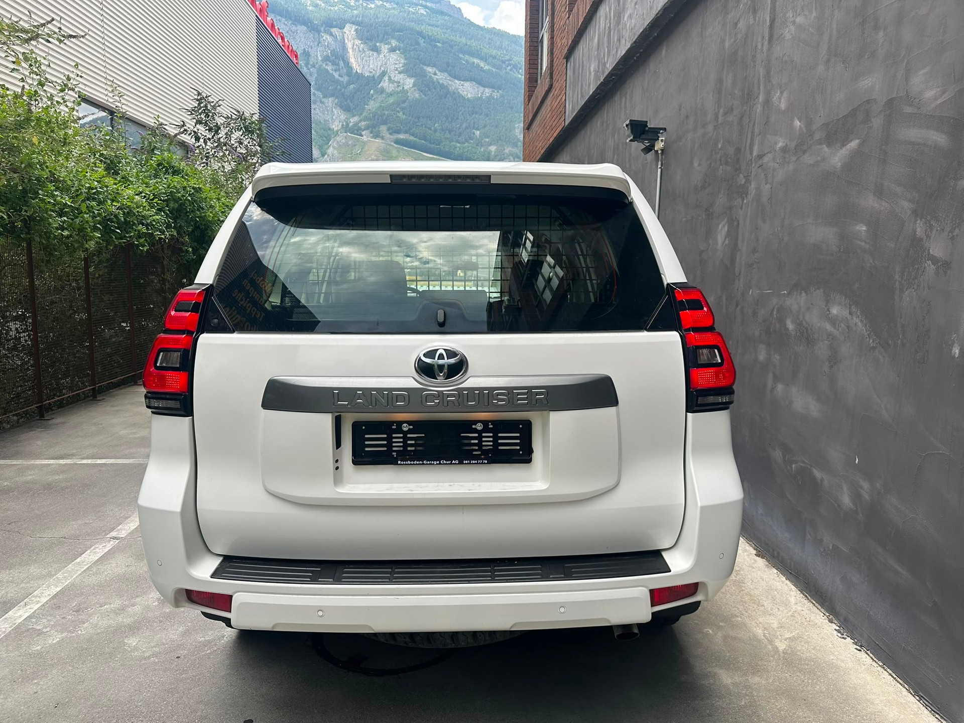 TOYOTA Land Cruiser 2.8TD Comfort Automatic-image-5
