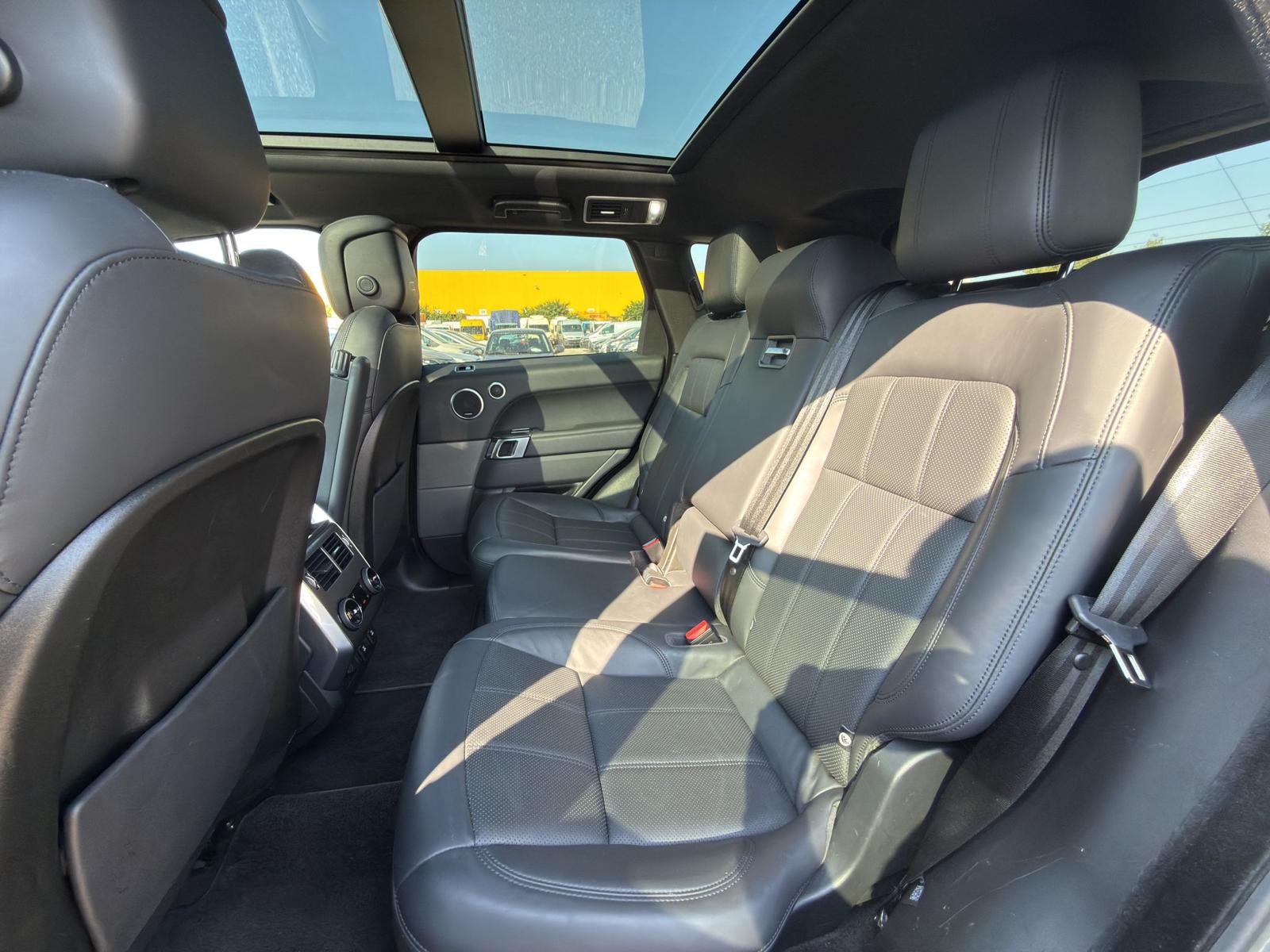 LAND ROVER Range Rover Sport 3.0 SDV6 SE-image-13