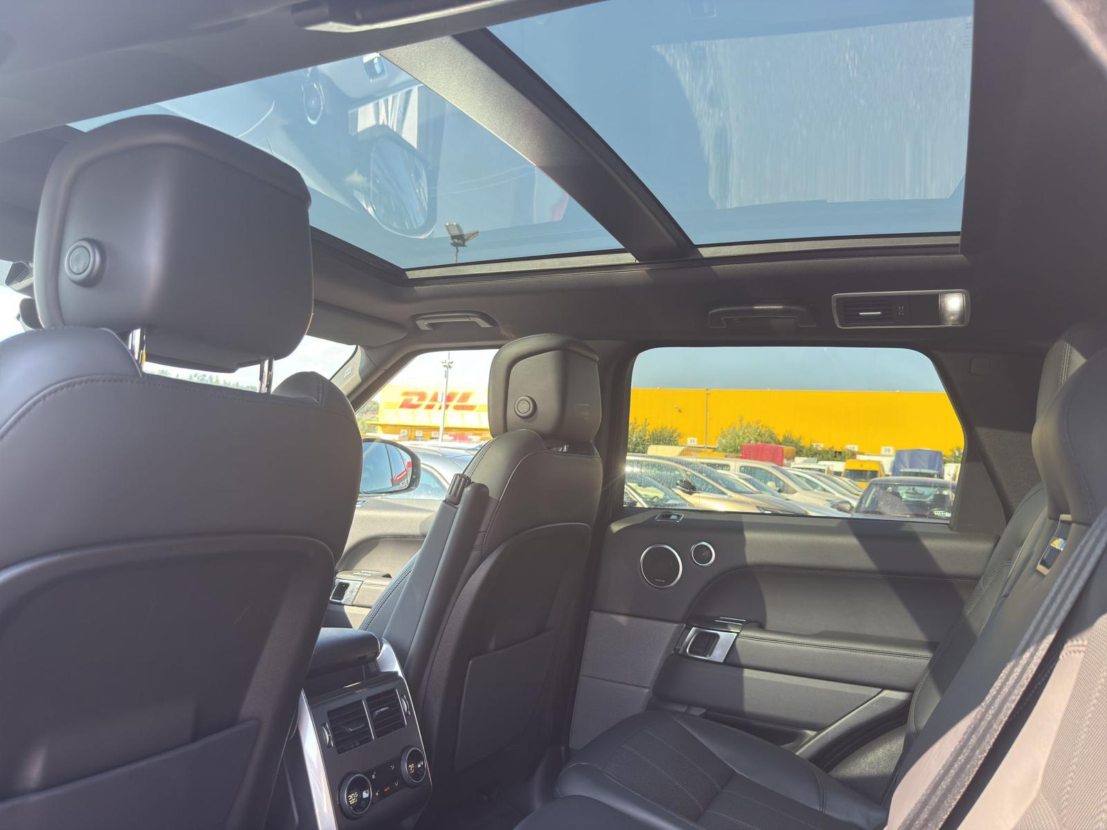 LAND ROVER Range Rover Sport 3.0 SDV6 SE-image-14