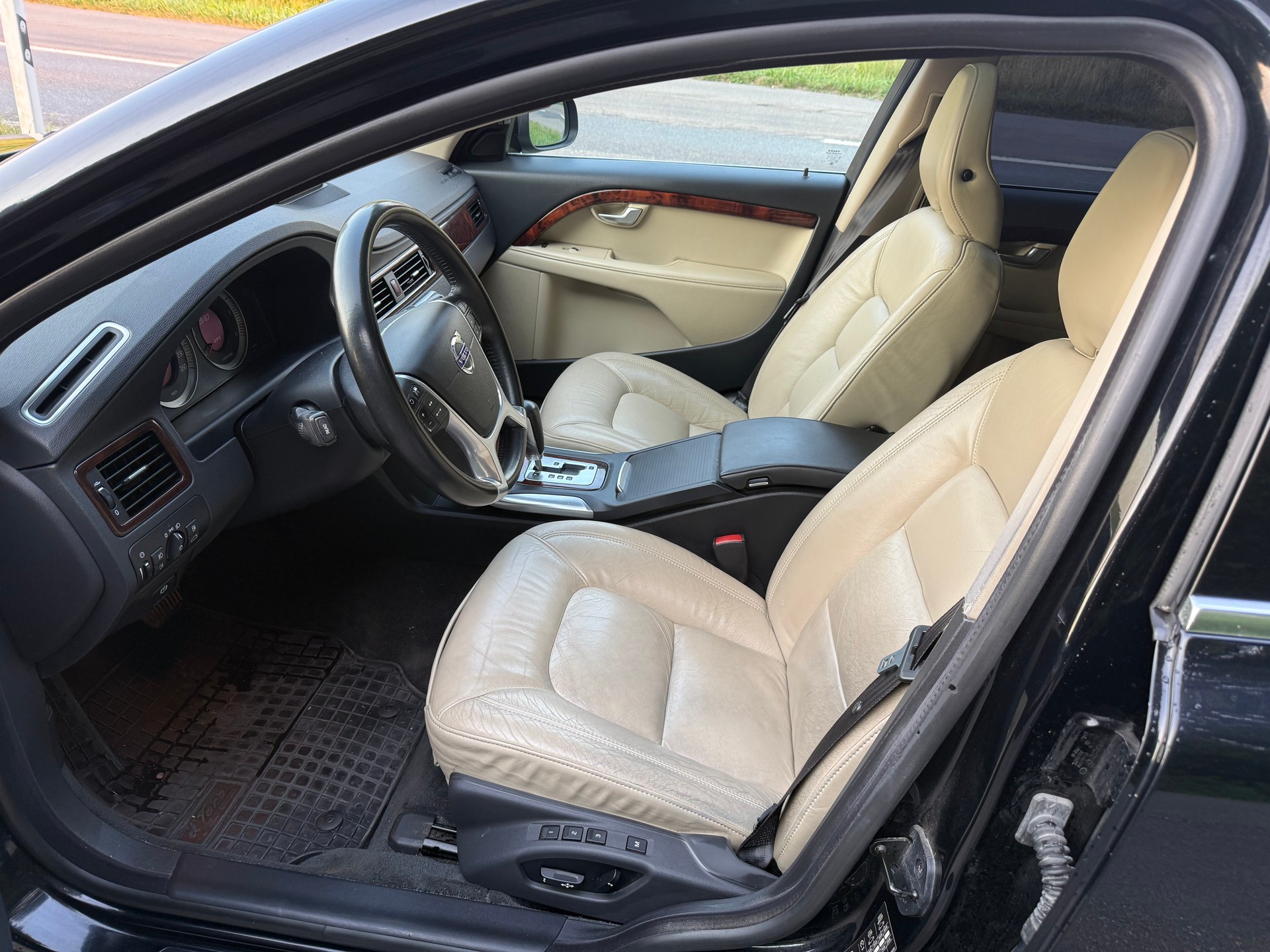 VOLVO S80 D5 AWD Summum Geartronic-image-8