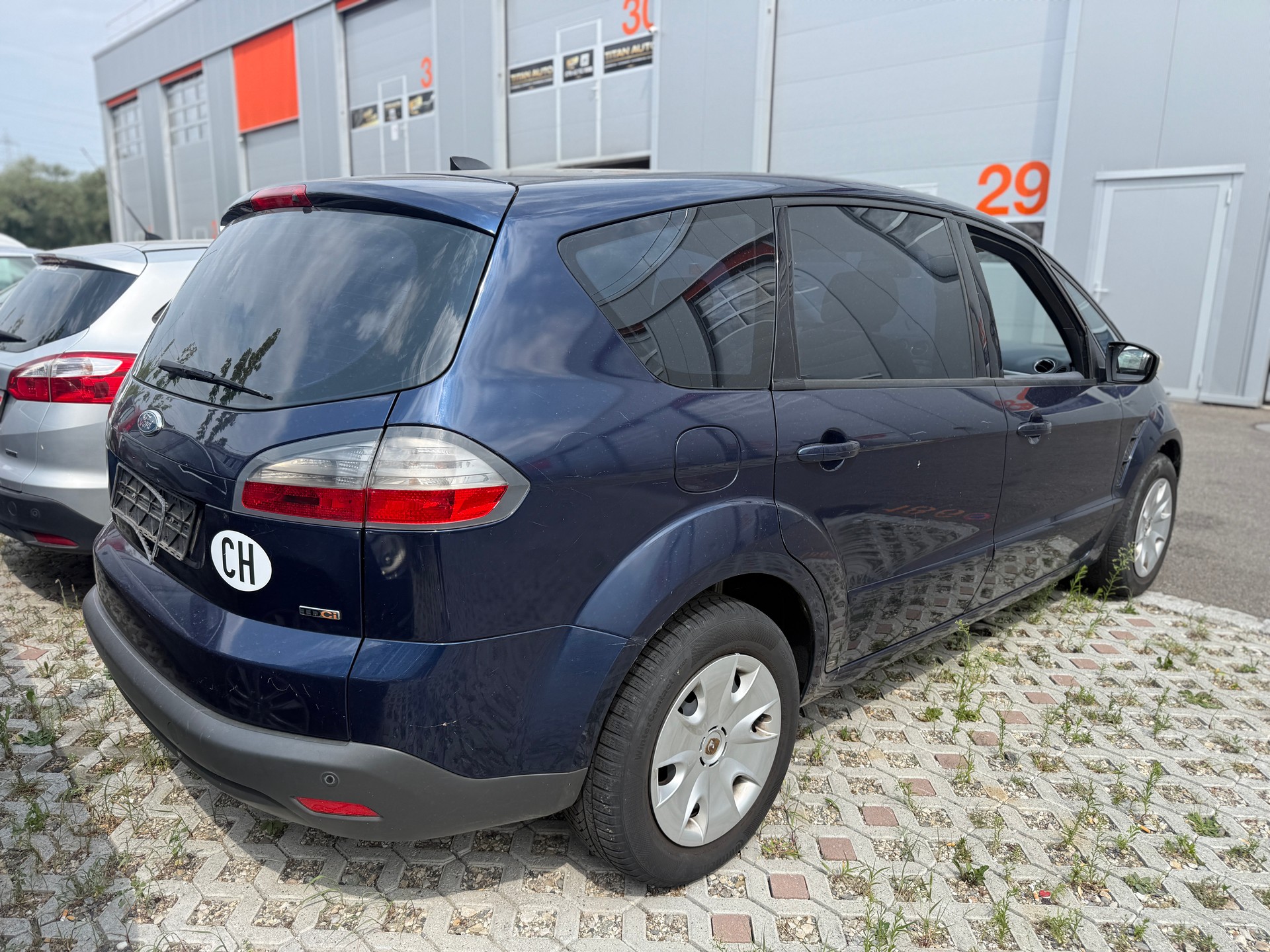 FORD S-Max 2.0 TDCi Ambiente Automatic-image-1