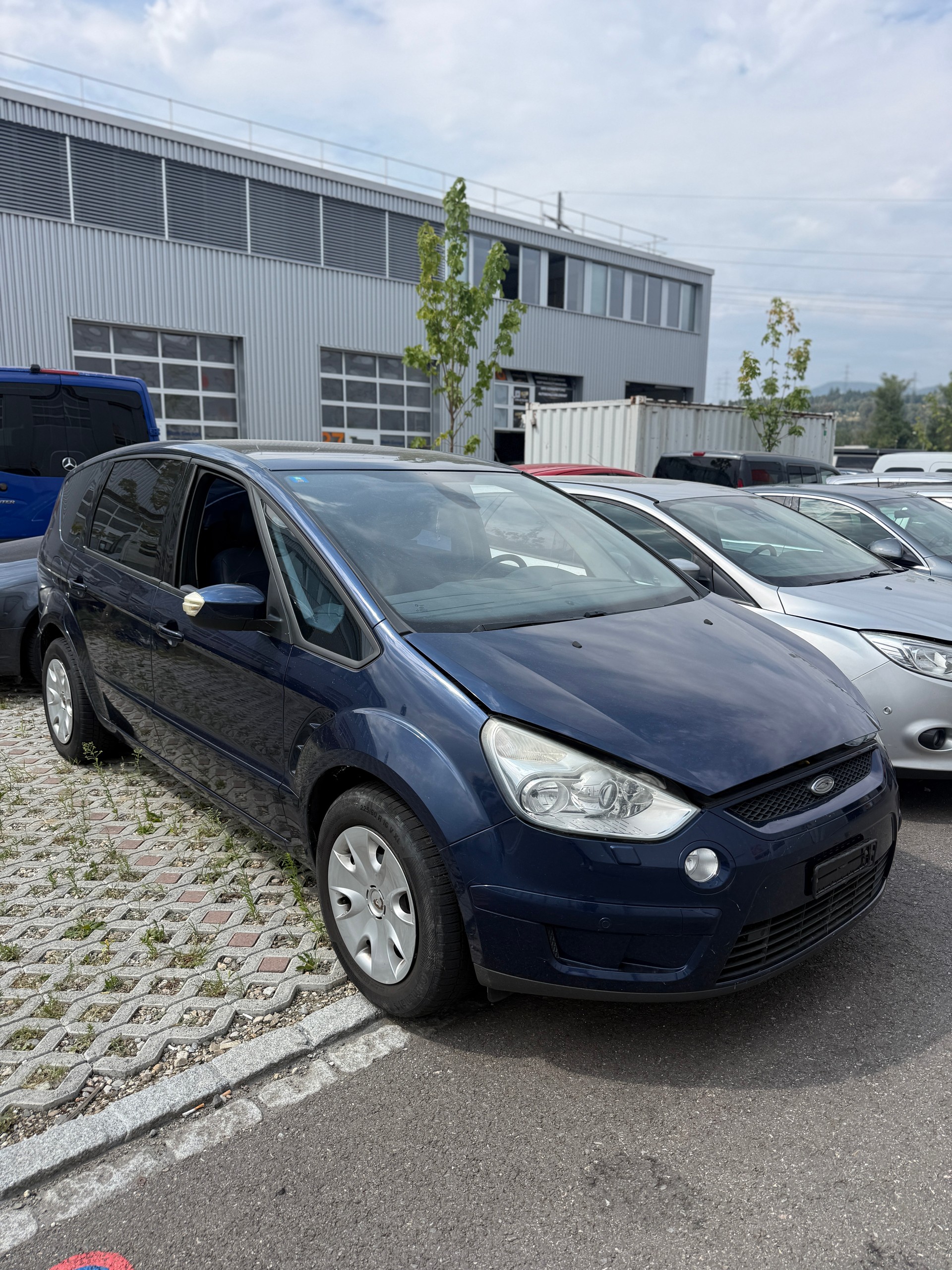 FORD S-Max 2.0 TDCi Ambiente Automatic-image-0