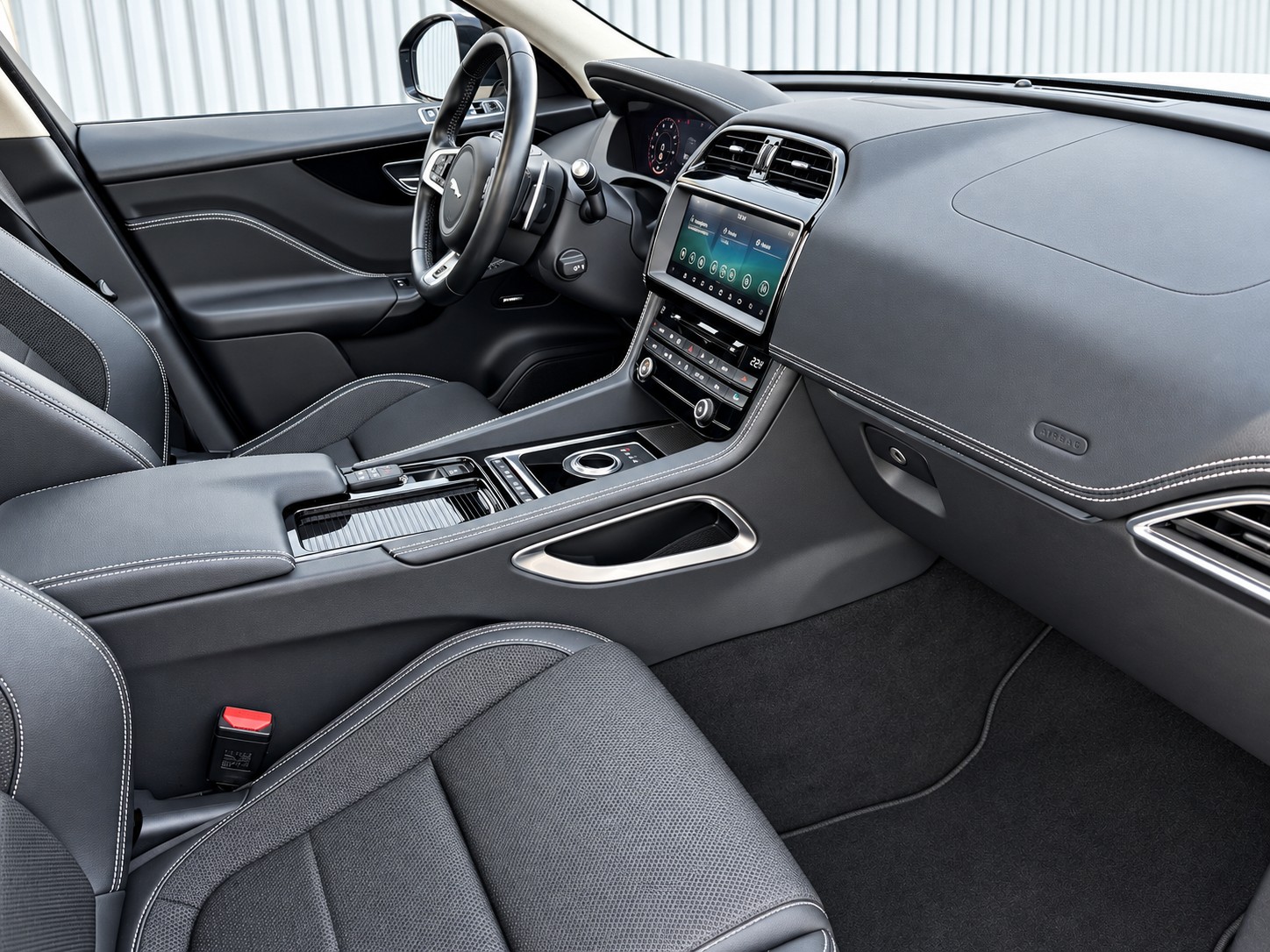 JAGUAR 2.0 T 250 R-Sport AWD-image-4