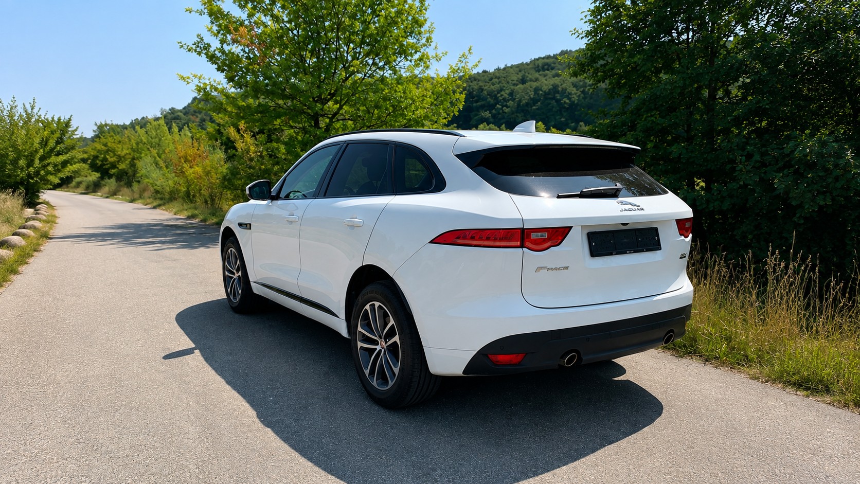 JAGUAR 2.0 T 250 R-Sport AWD-image-1