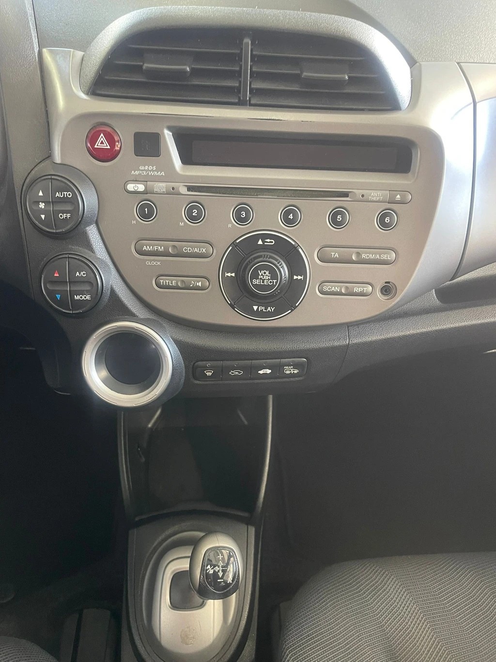 HONDA Jazz 1.4i Elegance i-Shift-image-12
