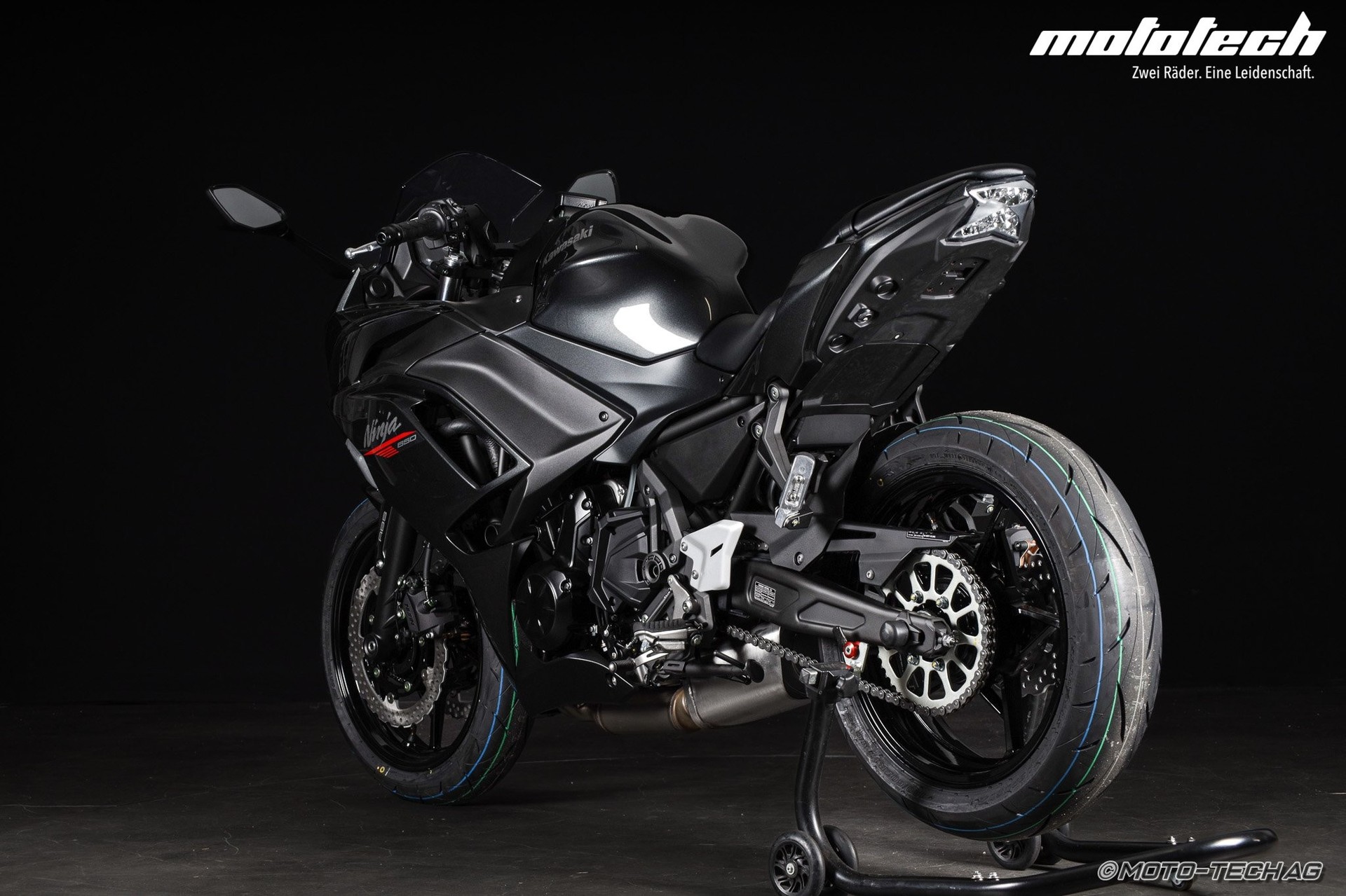 KAWASAKI Ninja 650 MY26 (35kW)-showroom-element-3
